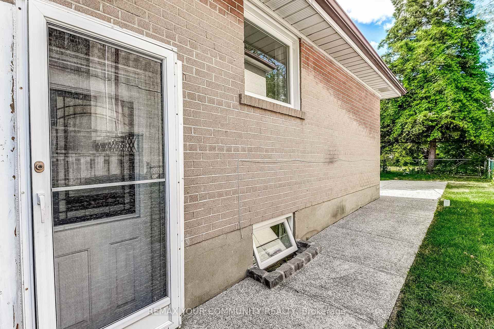 Photo 24 of 53 Glory Crescent, Scarborough, West Hill — HOMEH