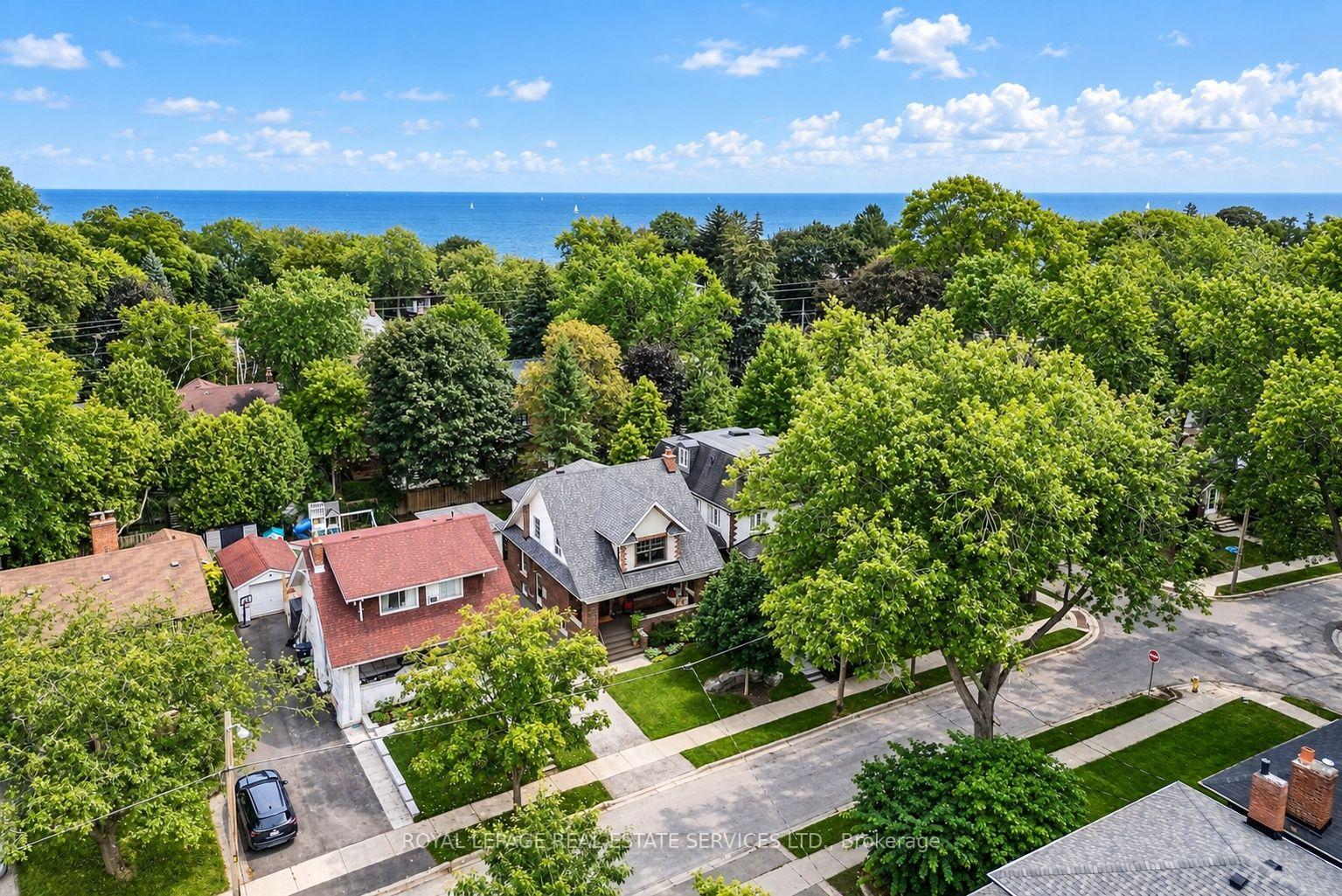 Photo 4 of 21 Eastbourne Crescent, Etobicoke, Mimico — HOMEH