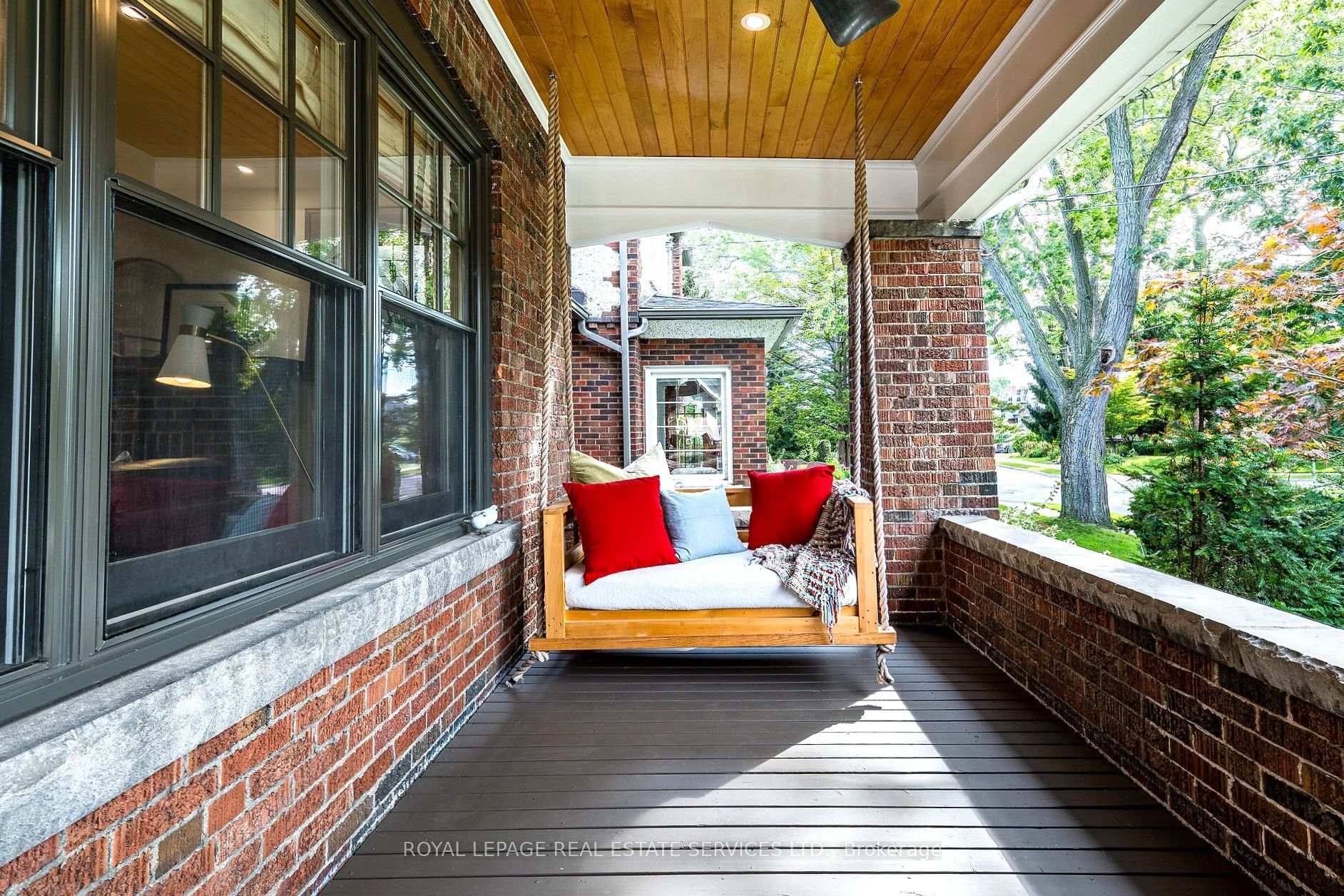 Photo 9 of 21 Eastbourne Crescent, Etobicoke, Mimico — HOMEH