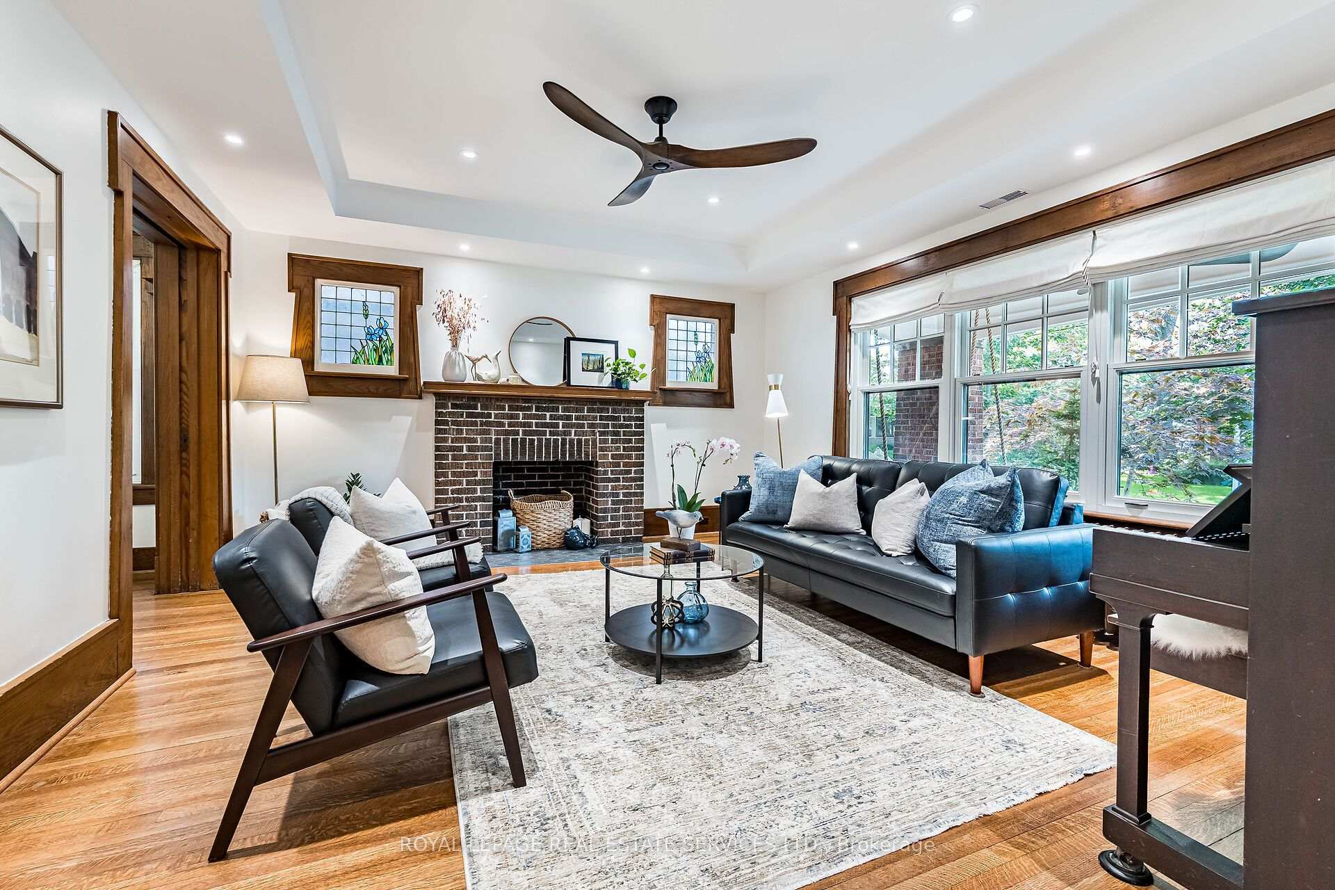 Photo 12 of 21 Eastbourne Crescent, Etobicoke, Mimico — HOMEH