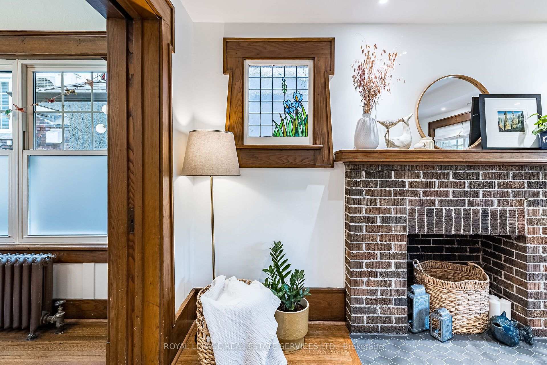 Photo 16 of 21 Eastbourne Crescent, Etobicoke, Mimico — HOMEH