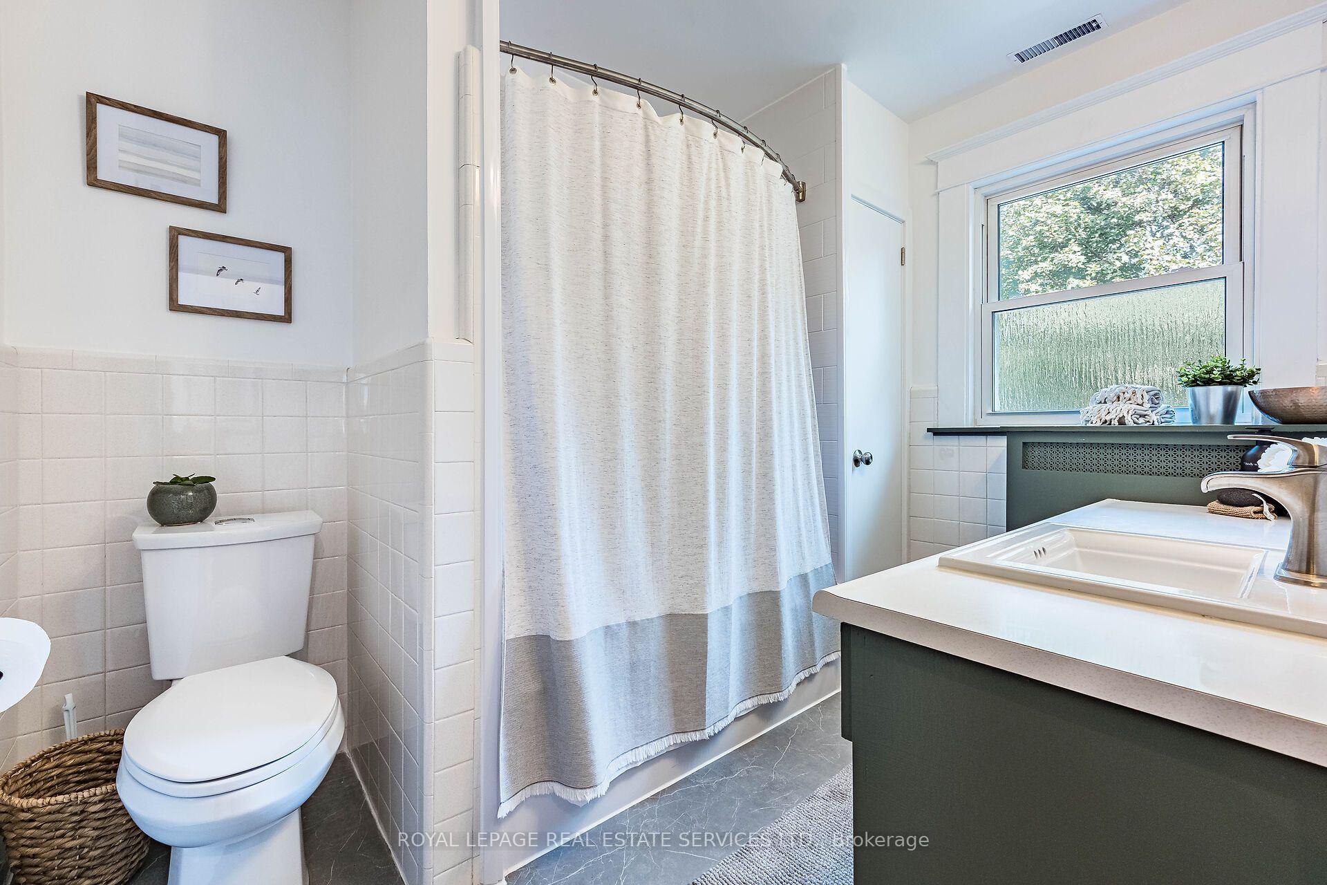 Photo 35 of 21 Eastbourne Crescent, Etobicoke, Mimico — HOMEH