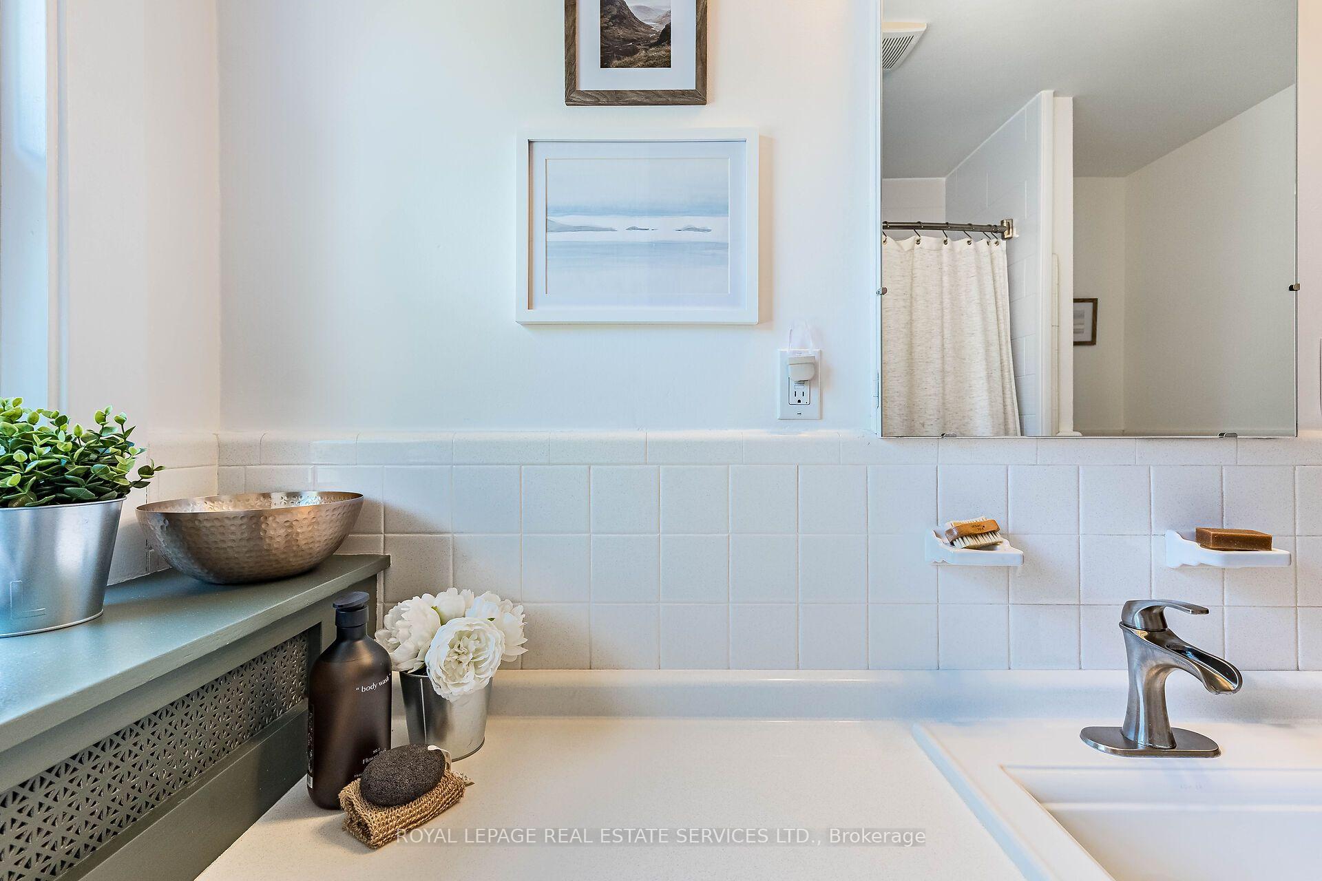 Photo 37 of 21 Eastbourne Crescent, Etobicoke, Mimico — HOMEH