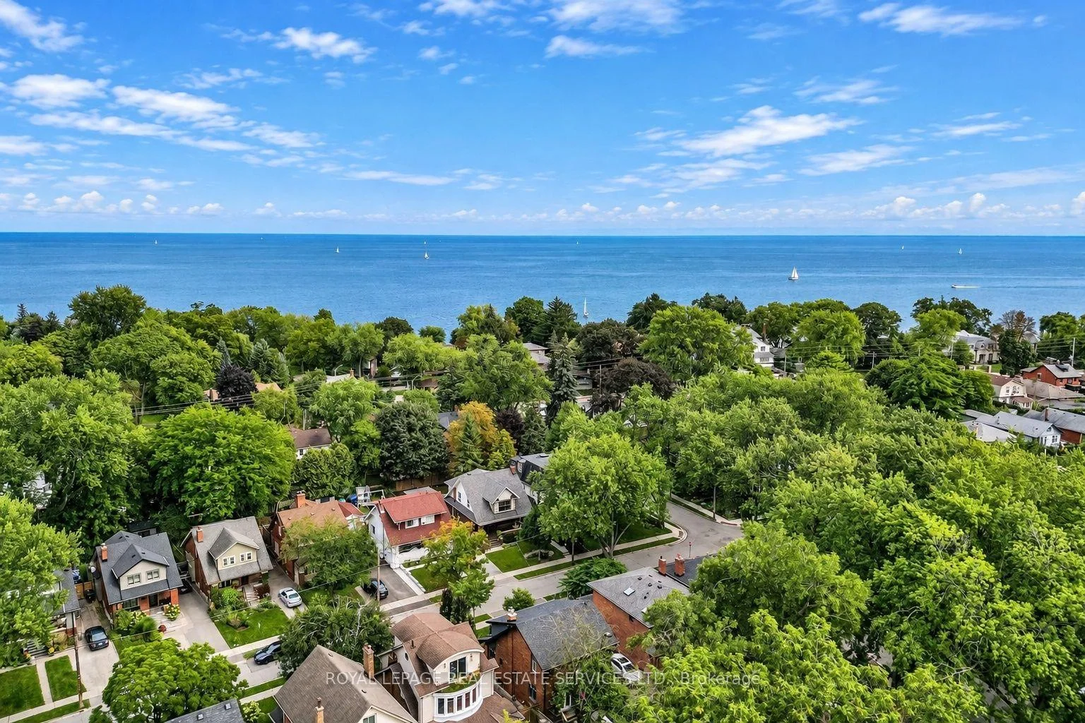 Photo 5 of 21 Eastbourne Crescent, Etobicoke, Mimico — HOMEH
