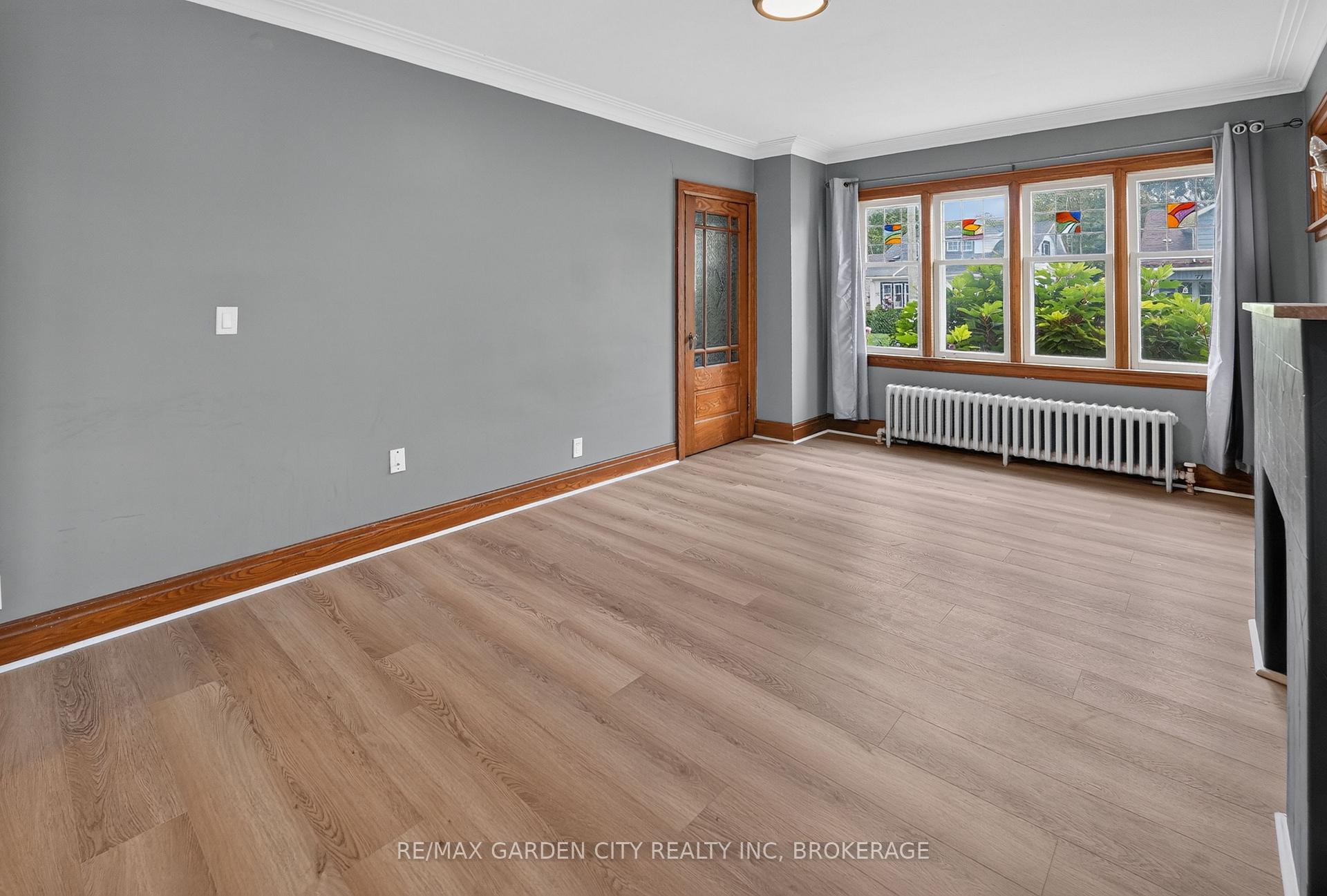 Photo 5 of 74 Wiley Street, St. Catharines, Downtown — HOMEH