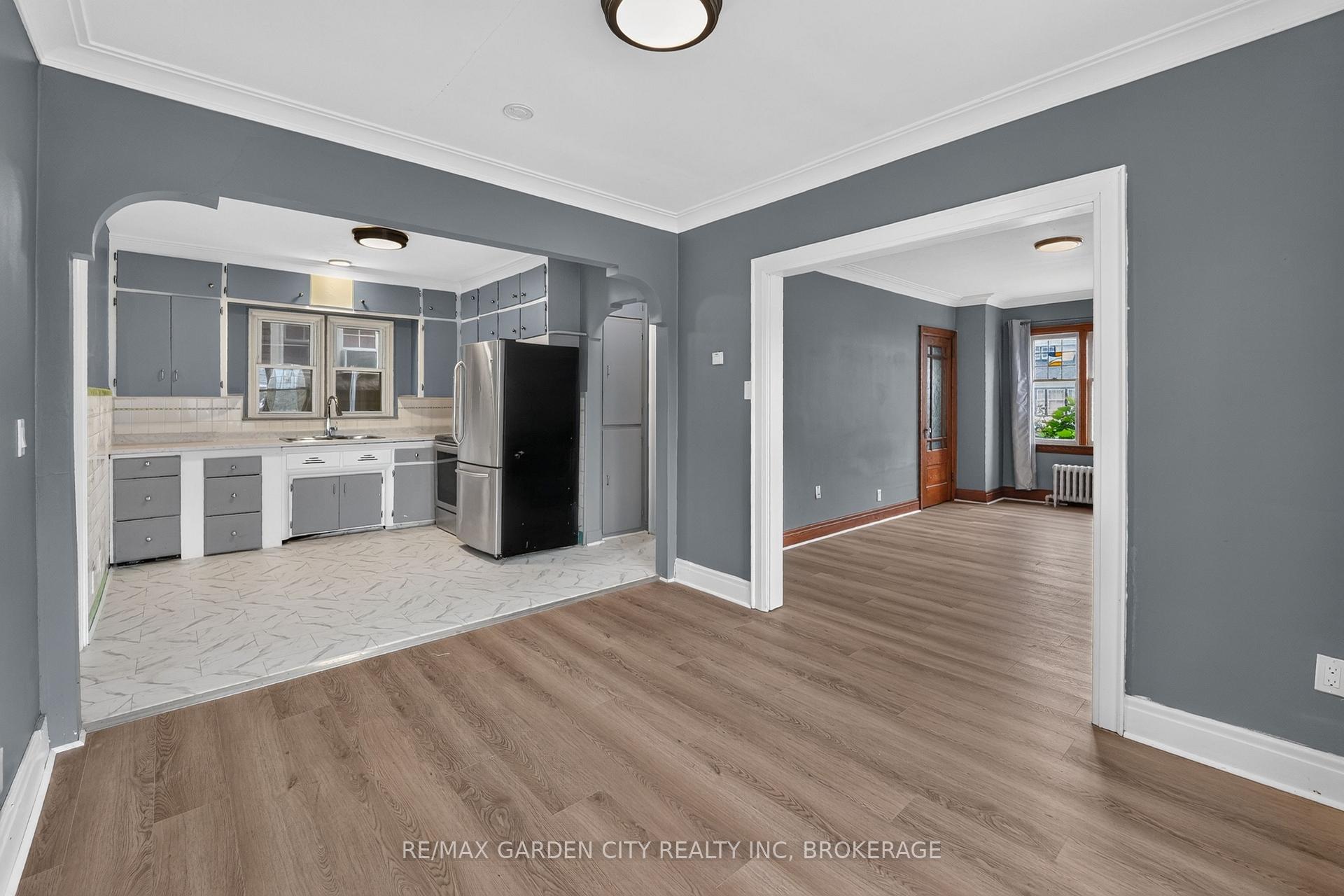 Photo 9 of 74 Wiley Street, St. Catharines, Downtown — HOMEH