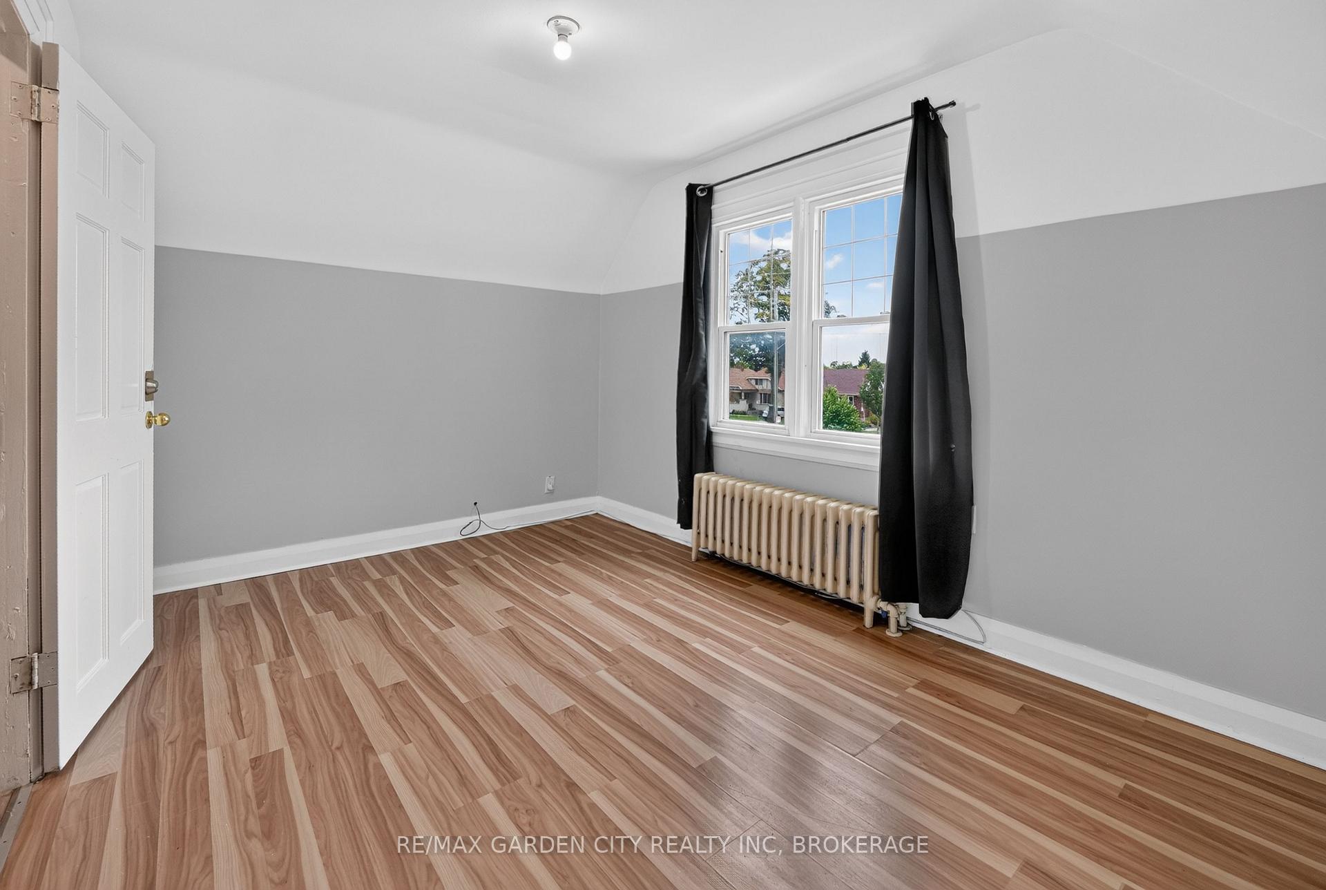 Photo 18 of 74 Wiley Street, St. Catharines, Downtown — HOMEH