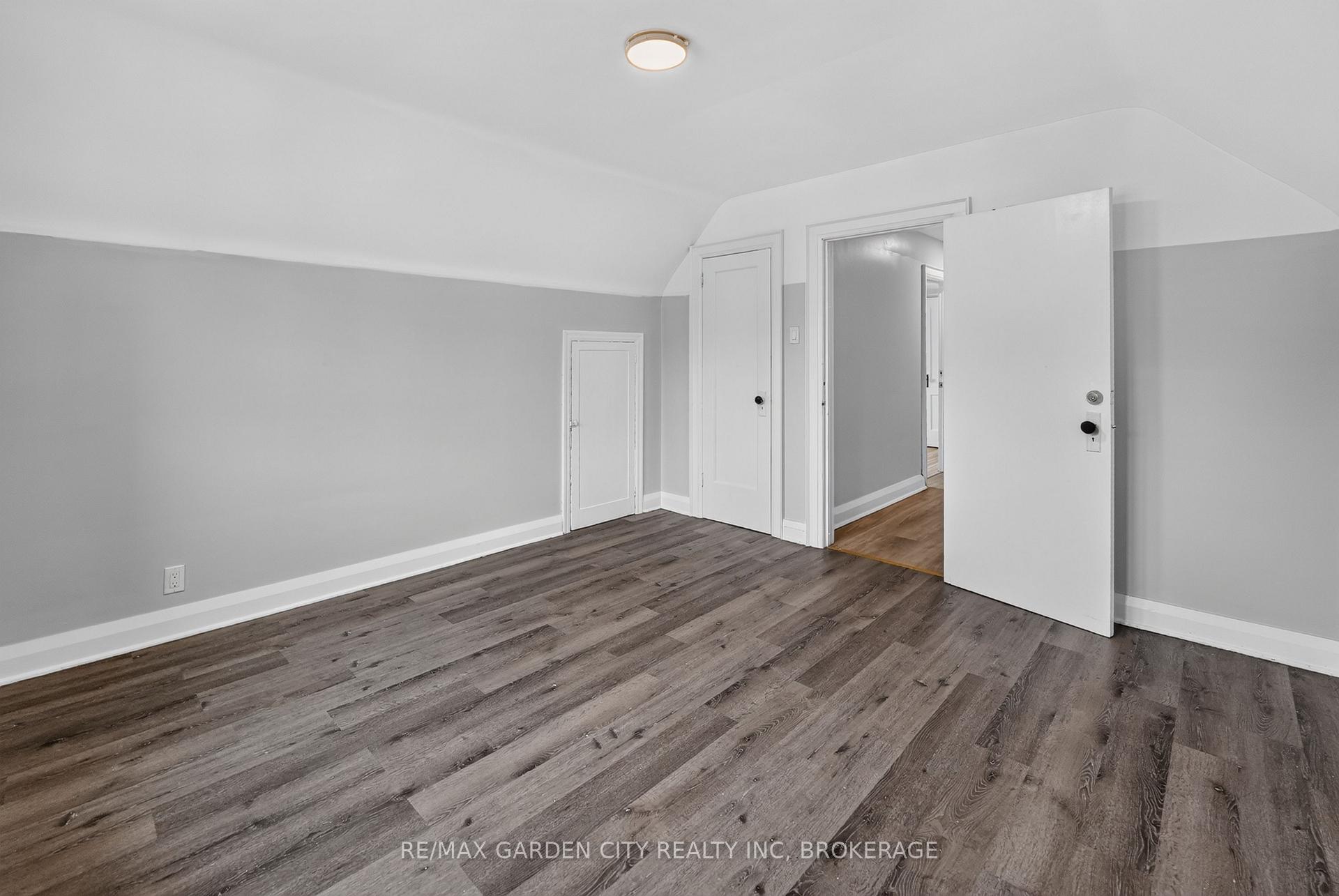 Photo 20 of 74 Wiley Street, St. Catharines, Downtown — HOMEH
