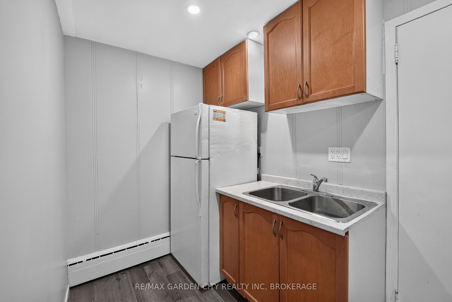 Photo 25 of 74 Wiley Street, St. Catharines, Downtown — HOMEH
