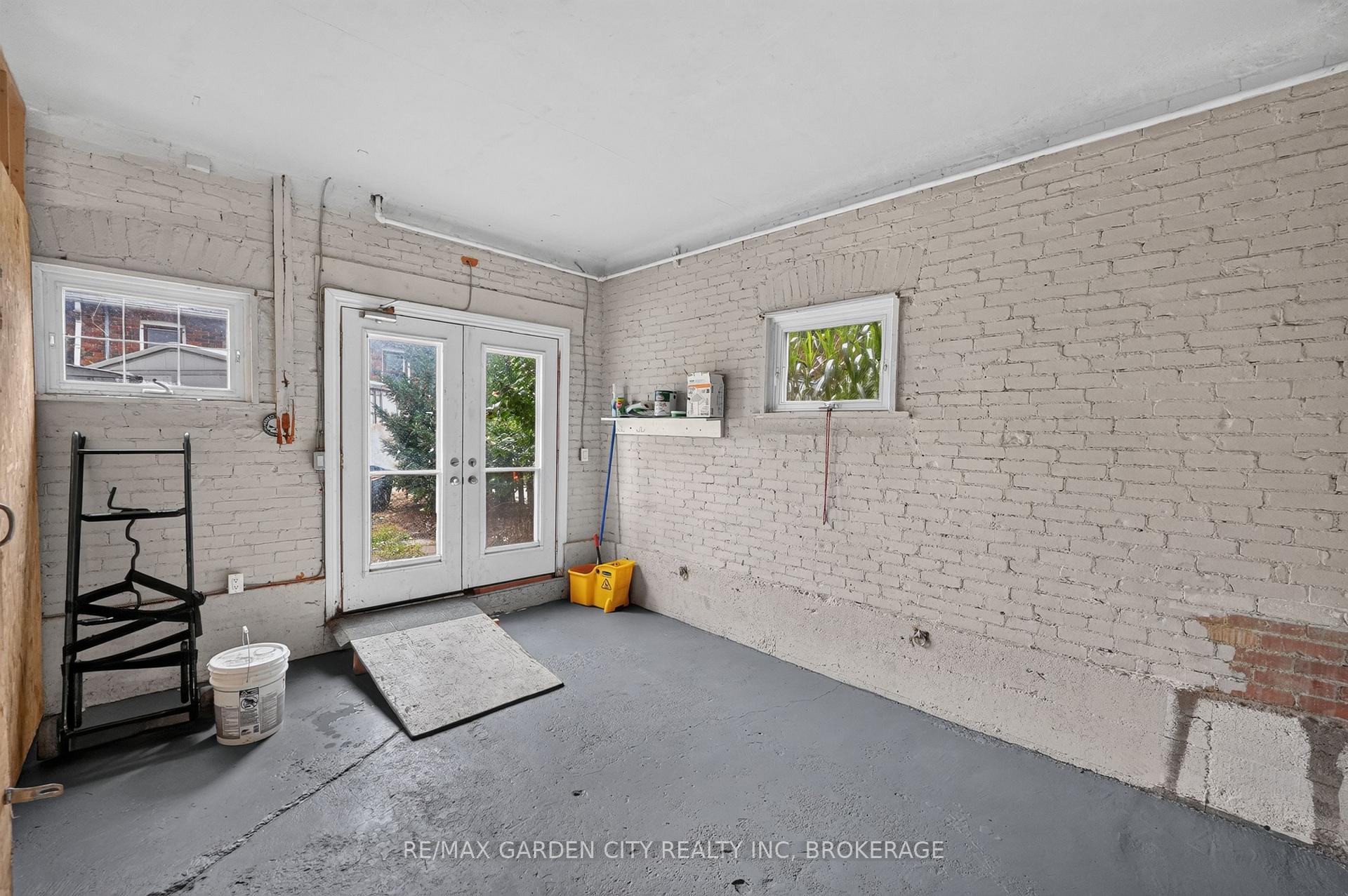 Photo 39 of 74 Wiley Street, St. Catharines, Downtown — HOMEH