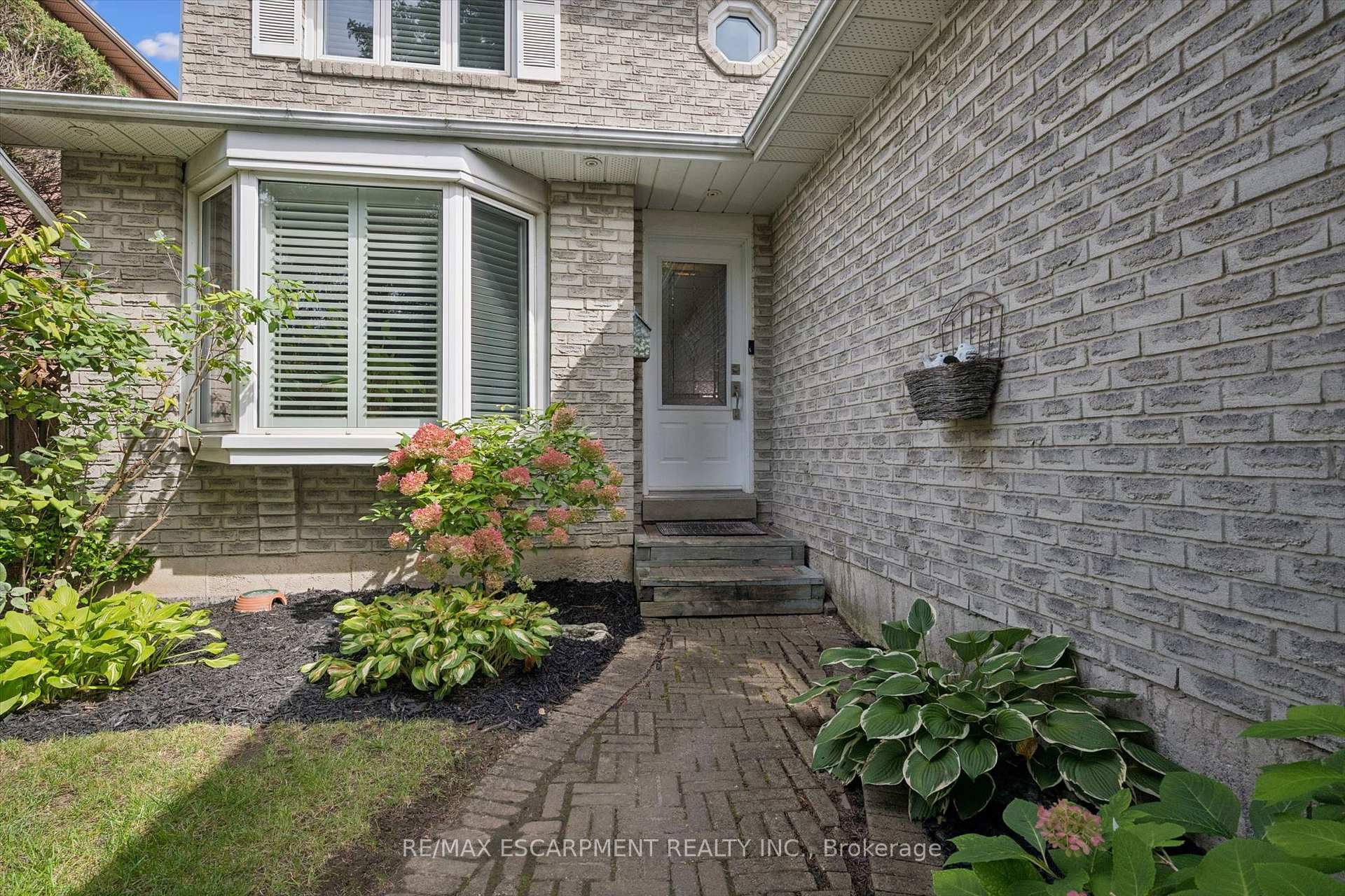 Photo 5 of 2203 Robin Drive, Mississauga, Sheridan — HOMEH