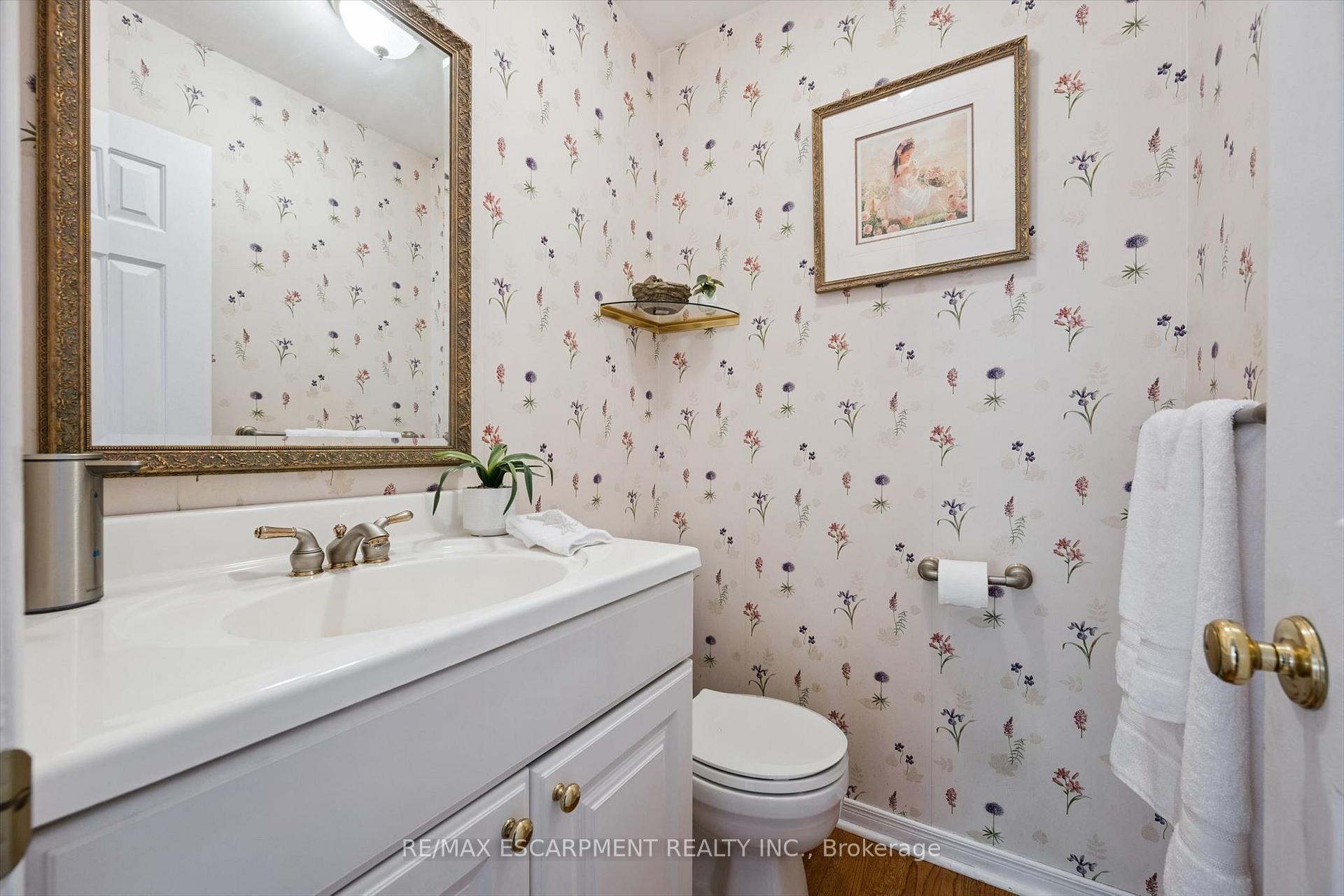 Photo 37 of 2203 Robin Drive, Mississauga, Sheridan — HOMEH