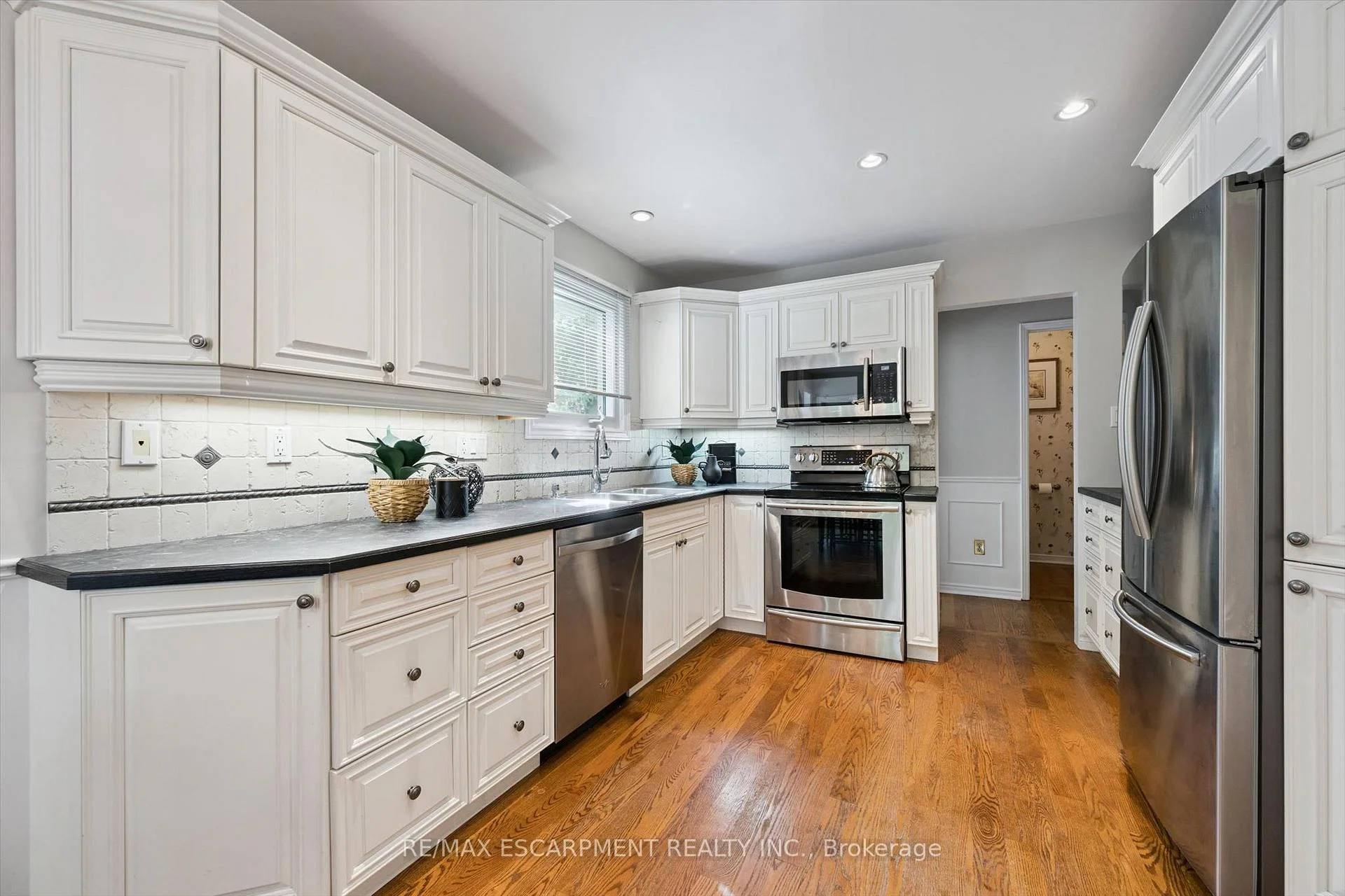 Photo 30 of 2203 Robin Drive, Mississauga, Sheridan — HOMEH
