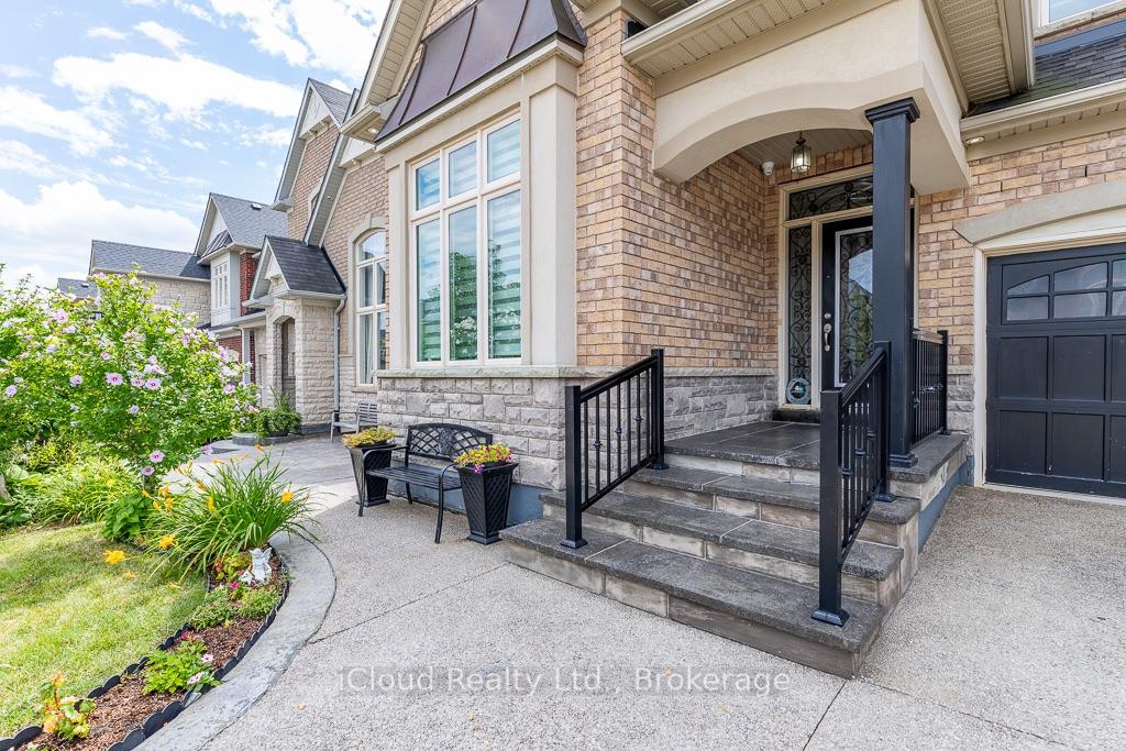 Photo 3 of 3340 Ferris Street, Burlington, Alton — HOMEH