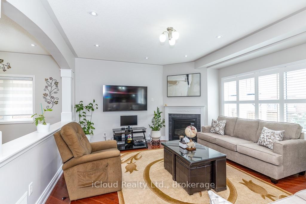 Photo 7 of 3340 Ferris Street, Burlington, Alton — HOMEH