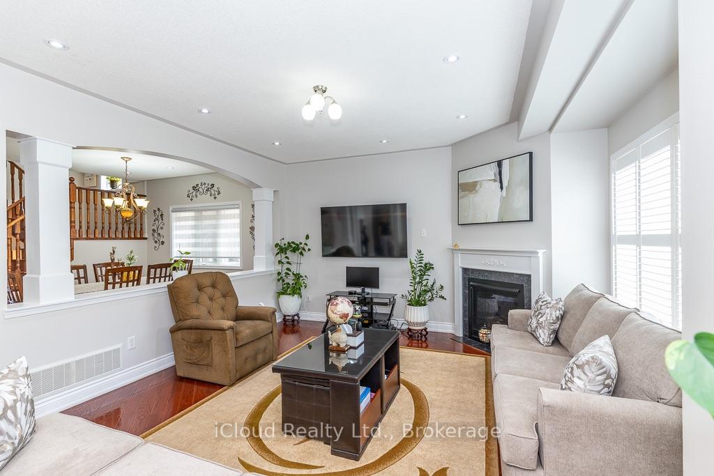 Photo 9 of 3340 Ferris Street, Burlington, Alton — HOMEH