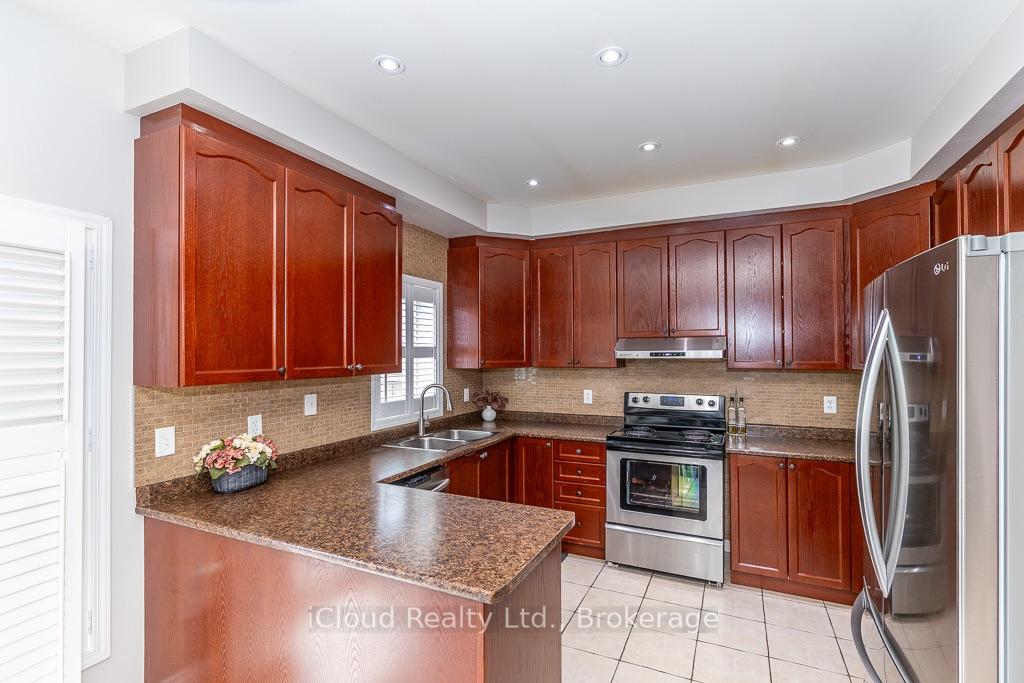 Photo 10 of 3340 Ferris Street, Burlington, Alton — HOMEH