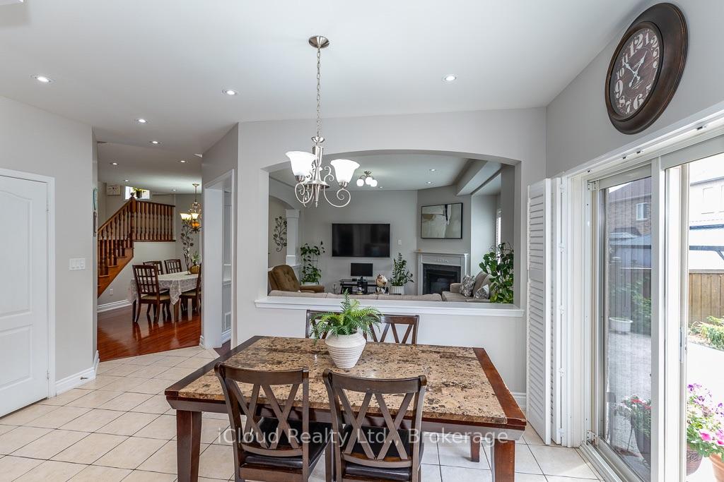 Photo 11 of 3340 Ferris Street, Burlington, Alton — HOMEH