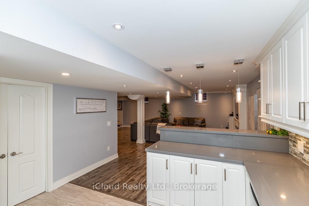 Photo 33 of 3340 Ferris Street, Burlington, Alton — HOMEH