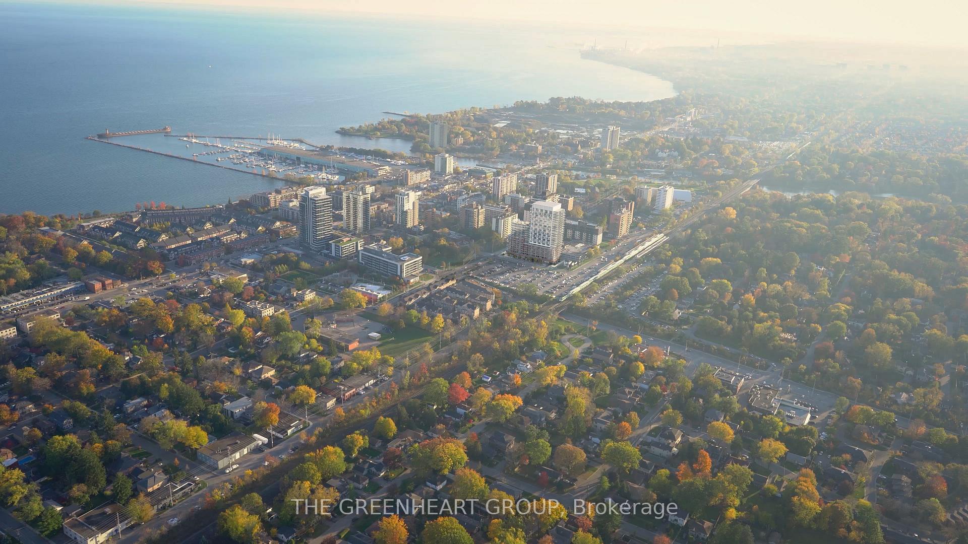 Photo 2 of Unit 217, 28 Ann Street, Mississauga, Port Credit — HOMEH