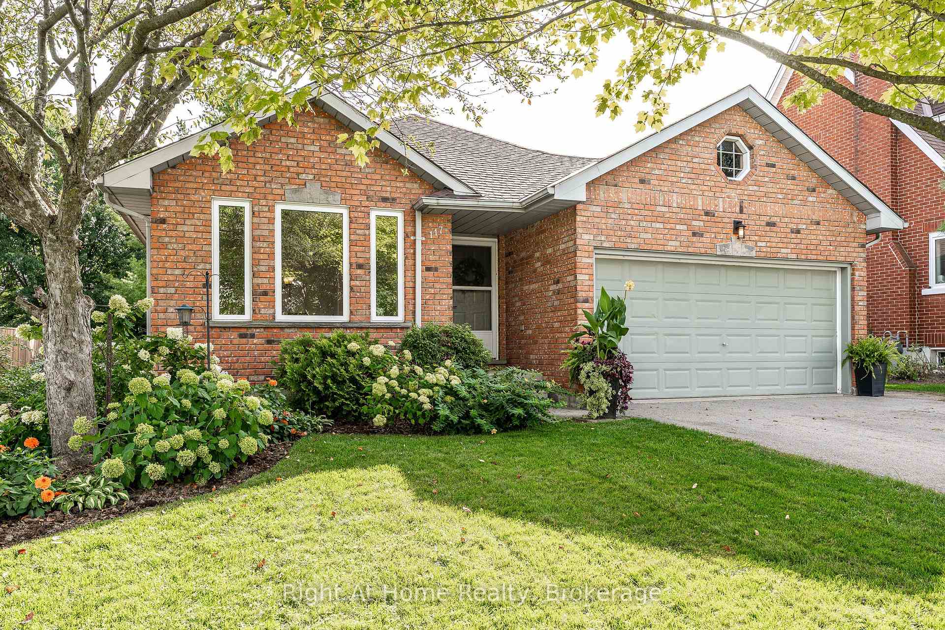 Photo 2 of 117 Pleasant Drive, Stratford — HOMEH