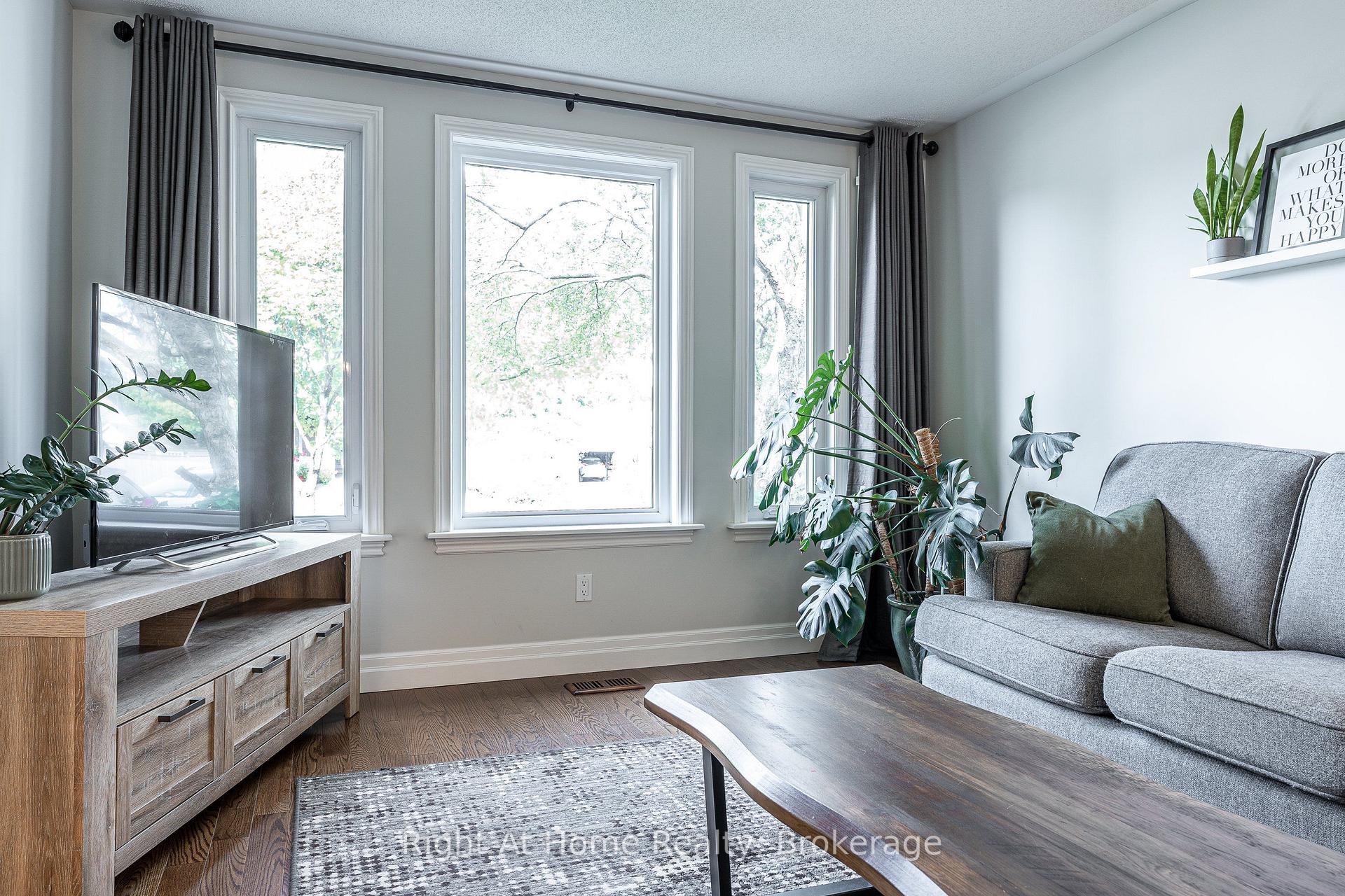 Photo 7 of 117 Pleasant Drive, Stratford — HOMEH