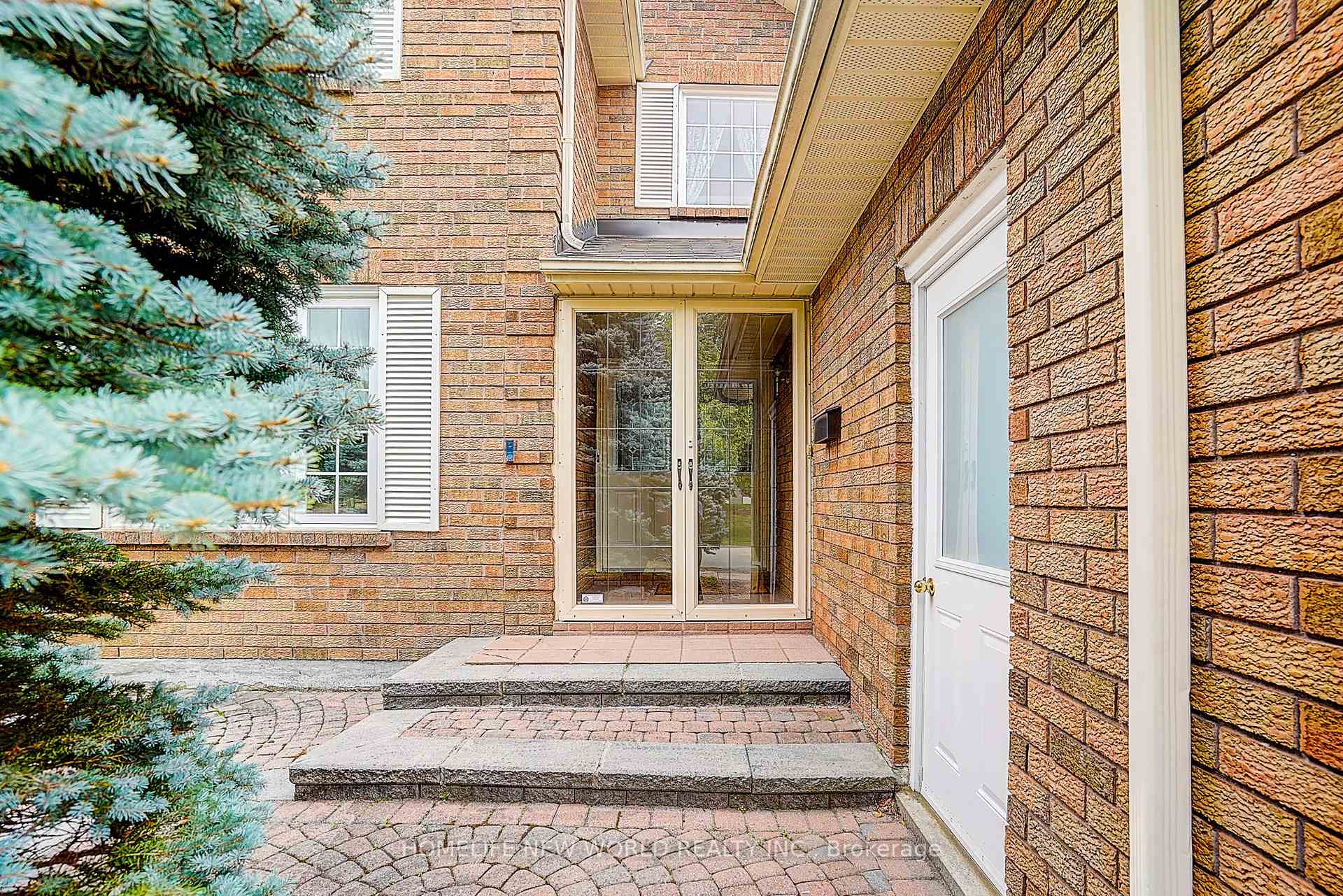 Photo 3 of 51 Leighland Drive, Markham, Unionville — HOMEH
