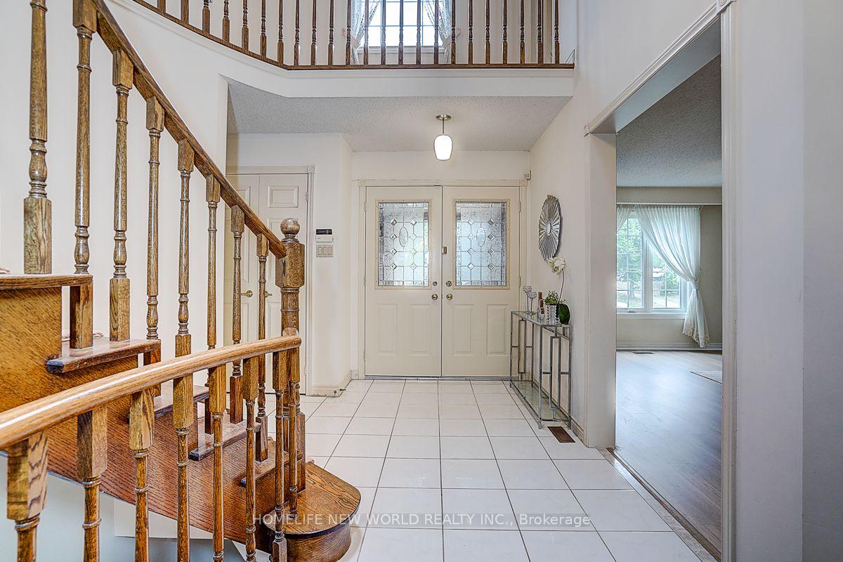 Photo 6 of 51 Leighland Drive, Markham, Unionville — HOMEH