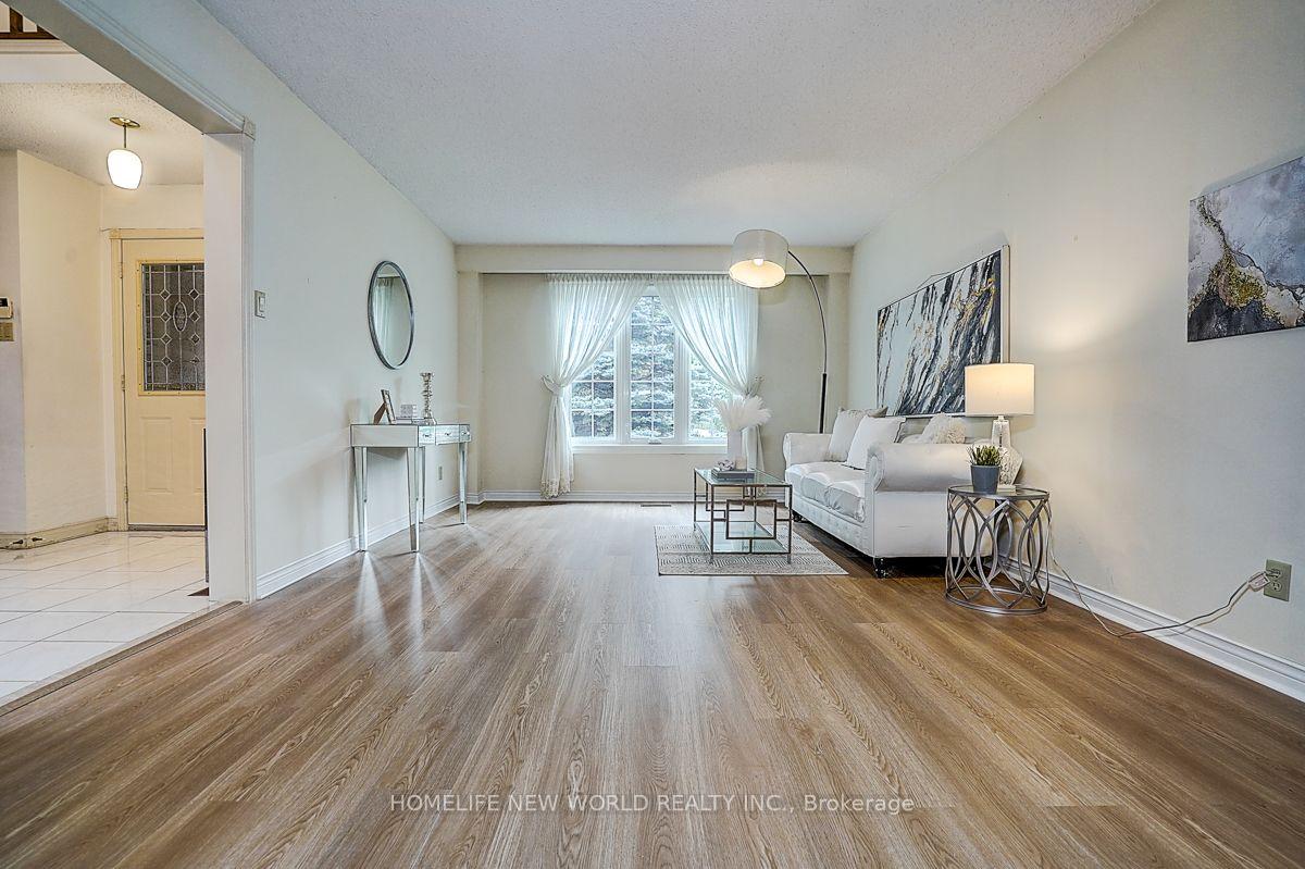 Photo 7 of 51 Leighland Drive, Markham, Unionville — HOMEH