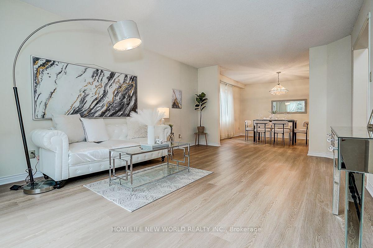 Photo 8 of 51 Leighland Drive, Markham, Unionville — HOMEH