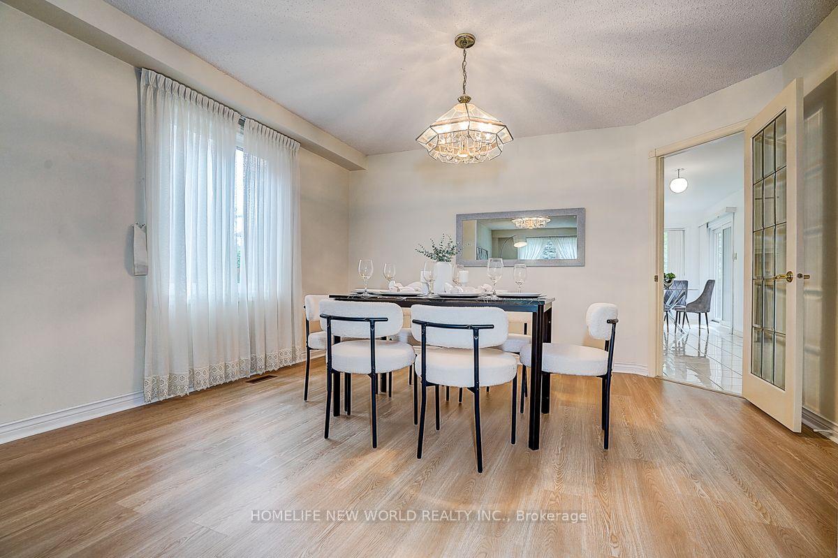 Photo 11 of 51 Leighland Drive, Markham, Unionville — HOMEH