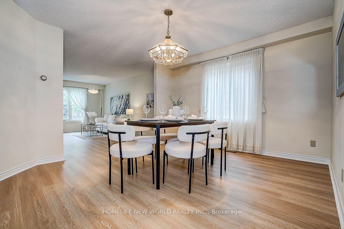 Photo 12 of 51 Leighland Drive, Markham, Unionville — HOMEH