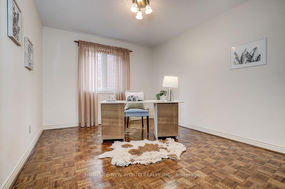 Photo 13 of 51 Leighland Drive, Markham, Unionville — HOMEH