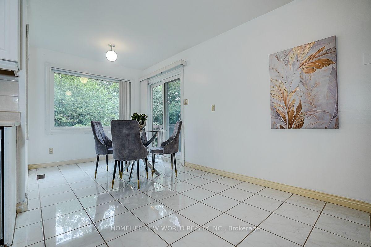 Photo 18 of 51 Leighland Drive, Markham, Unionville — HOMEH