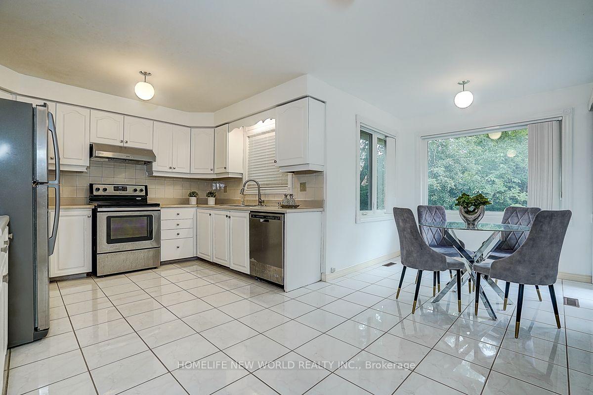 Photo 19 of 51 Leighland Drive, Markham, Unionville — HOMEH