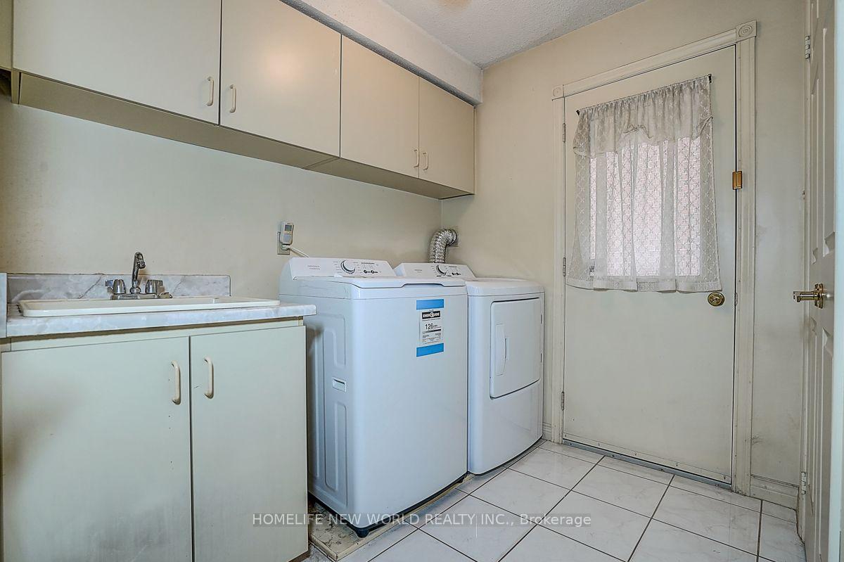 Photo 22 of 51 Leighland Drive, Markham, Unionville — HOMEH