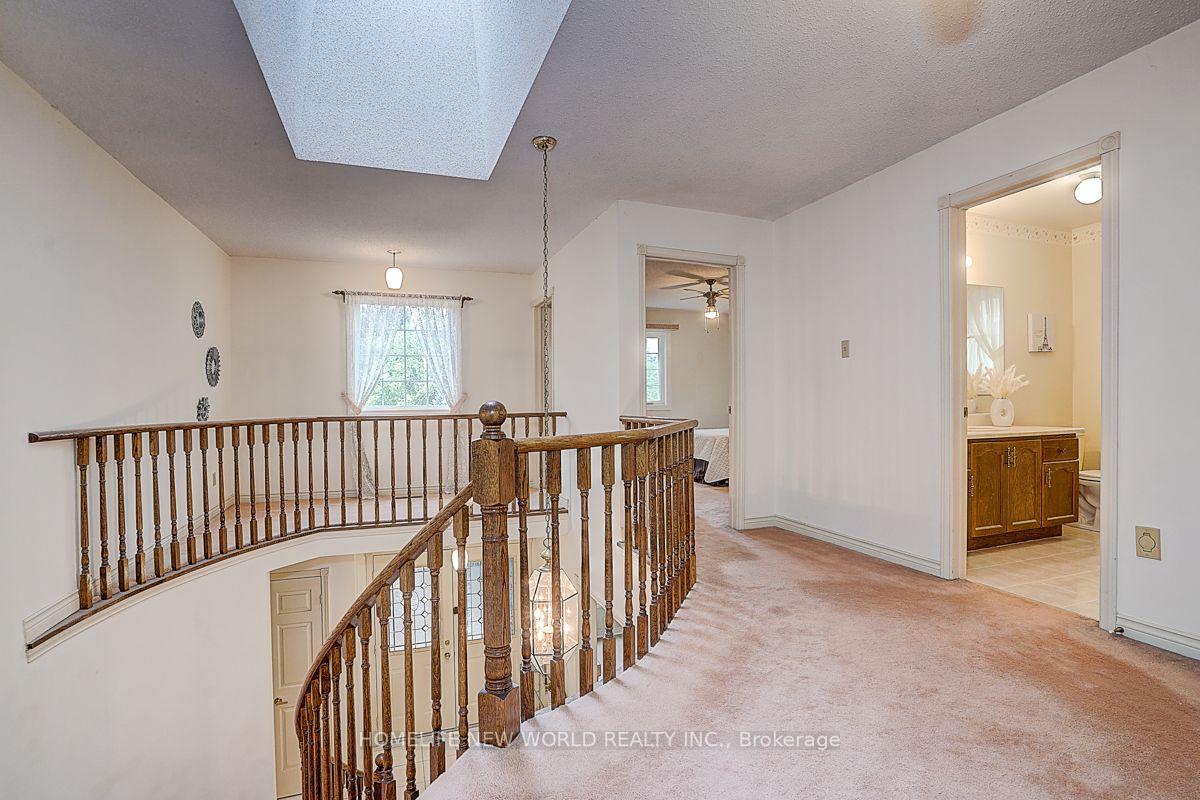 Photo 25 of 51 Leighland Drive, Markham, Unionville — HOMEH