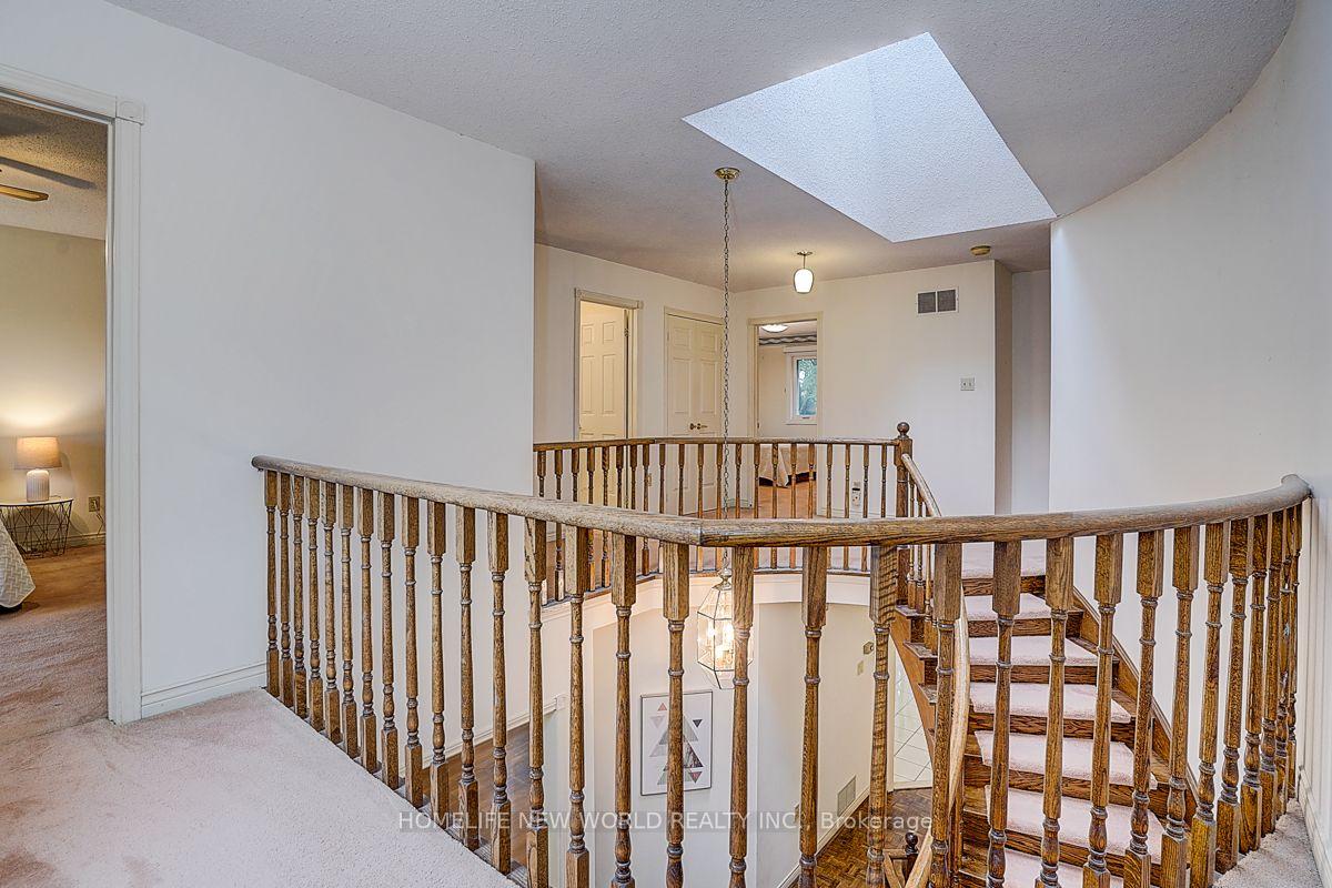 Photo 26 of 51 Leighland Drive, Markham, Unionville — HOMEH