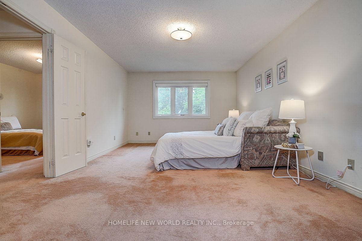 Photo 29 of 51 Leighland Drive, Markham, Unionville — HOMEH