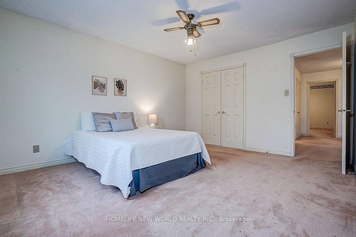 Photo 33 of 51 Leighland Drive, Markham, Unionville — HOMEH