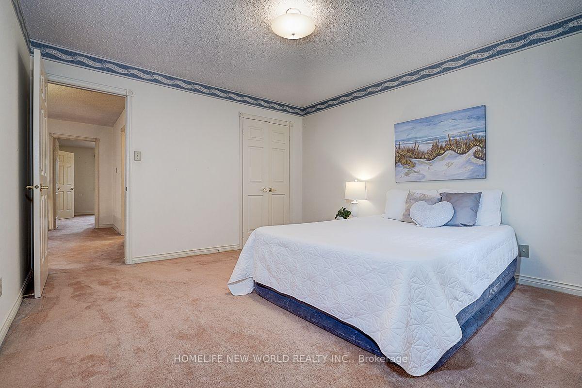 Photo 35 of 51 Leighland Drive, Markham, Unionville — HOMEH