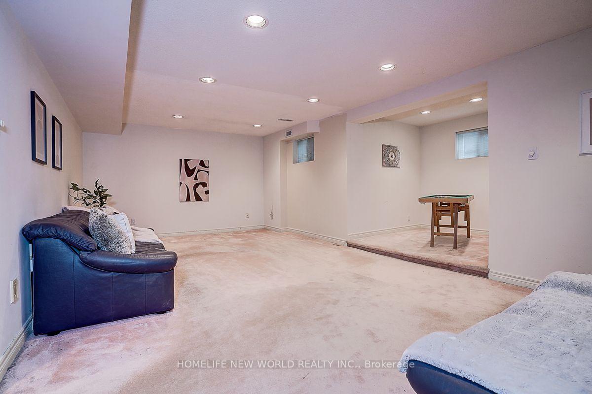 Photo 40 of 51 Leighland Drive, Markham, Unionville — HOMEH