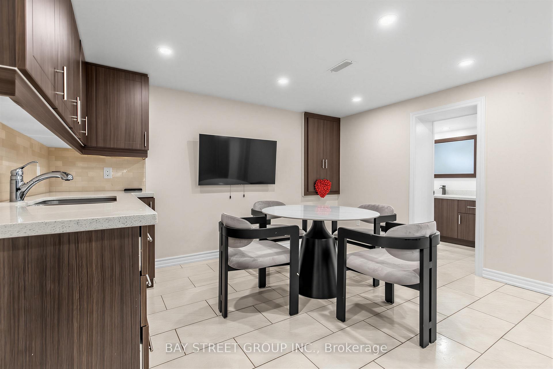 Photo 17 of 8 Amethyst Road, Scarborough, Tam O'Shanter-Sullivan — HOMEH