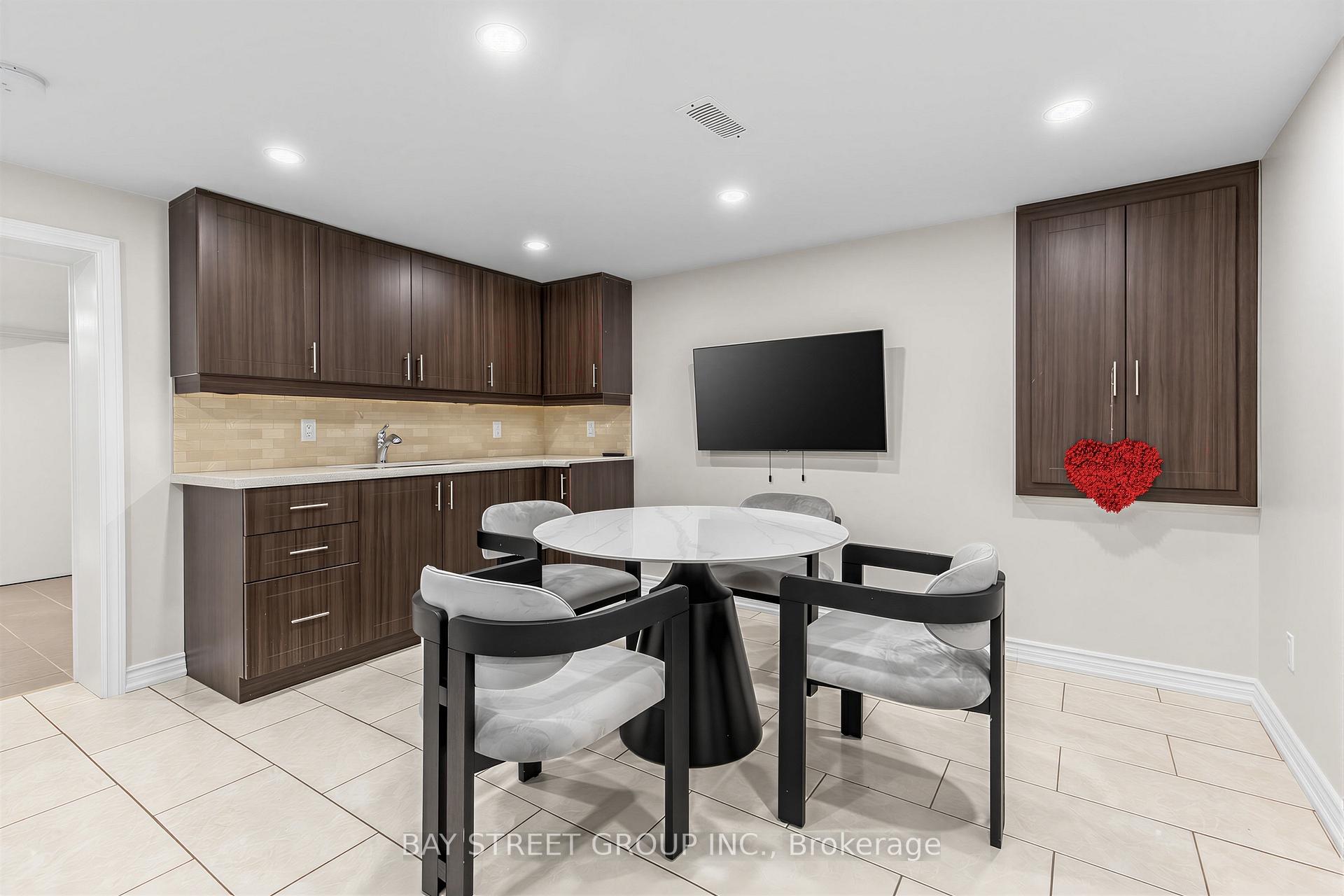 Photo 19 of 8 Amethyst Road, Scarborough, Tam O'Shanter-Sullivan — HOMEH