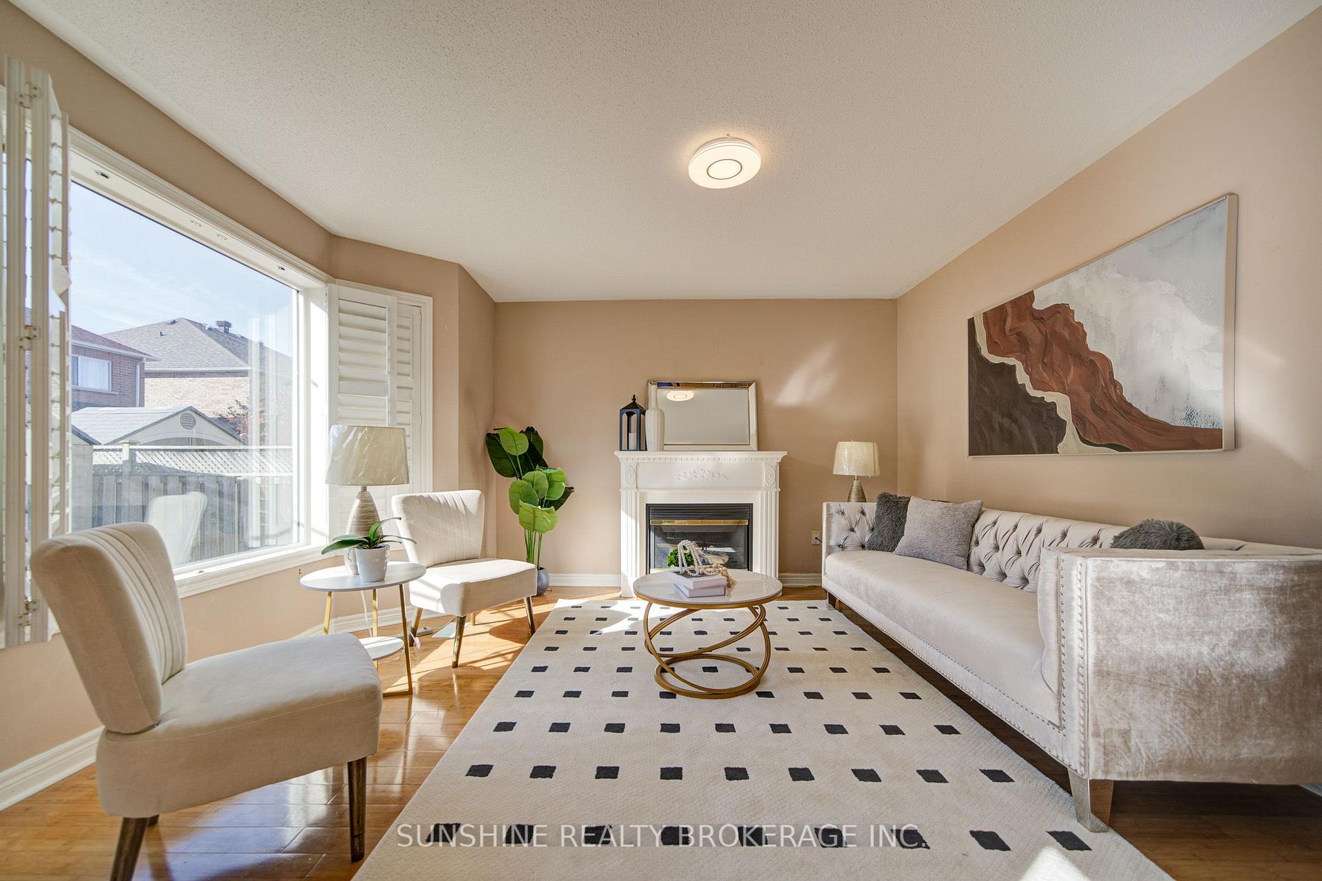Photo 15 of 77 Sunburst Crescent, Markham, Greensborough — HOMEH