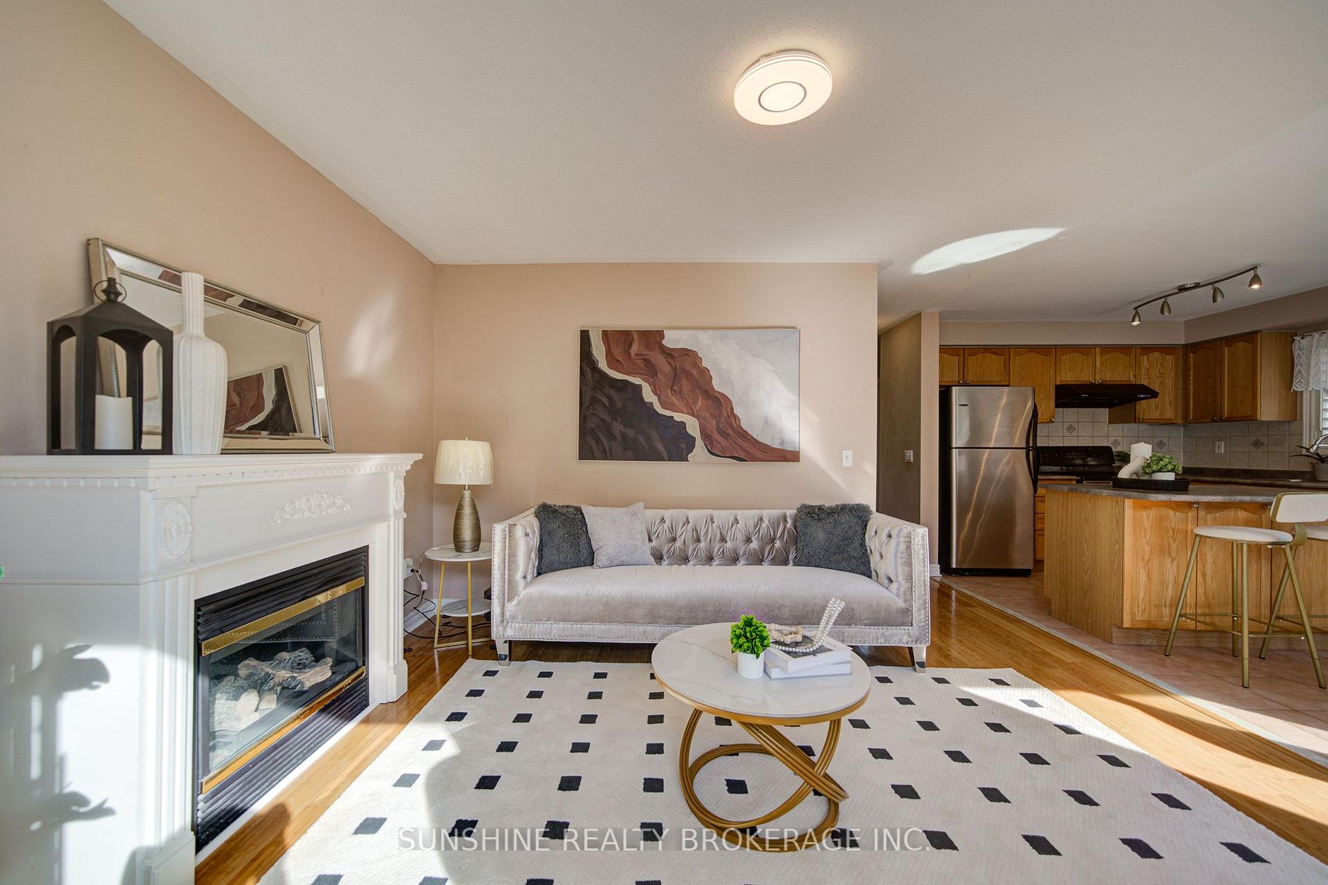 Photo 18 of 77 Sunburst Crescent, Markham, Greensborough — HOMEH