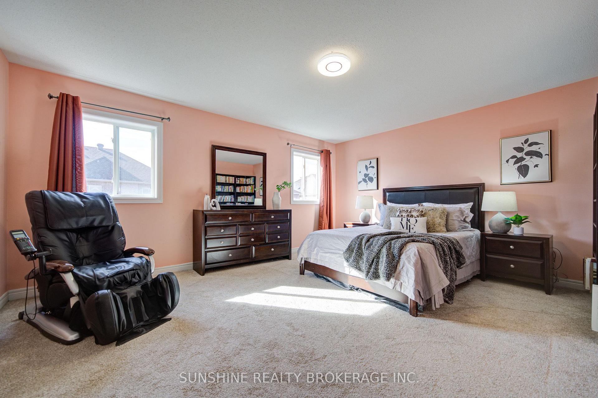 Photo 20 of 77 Sunburst Crescent, Markham, Greensborough — HOMEH