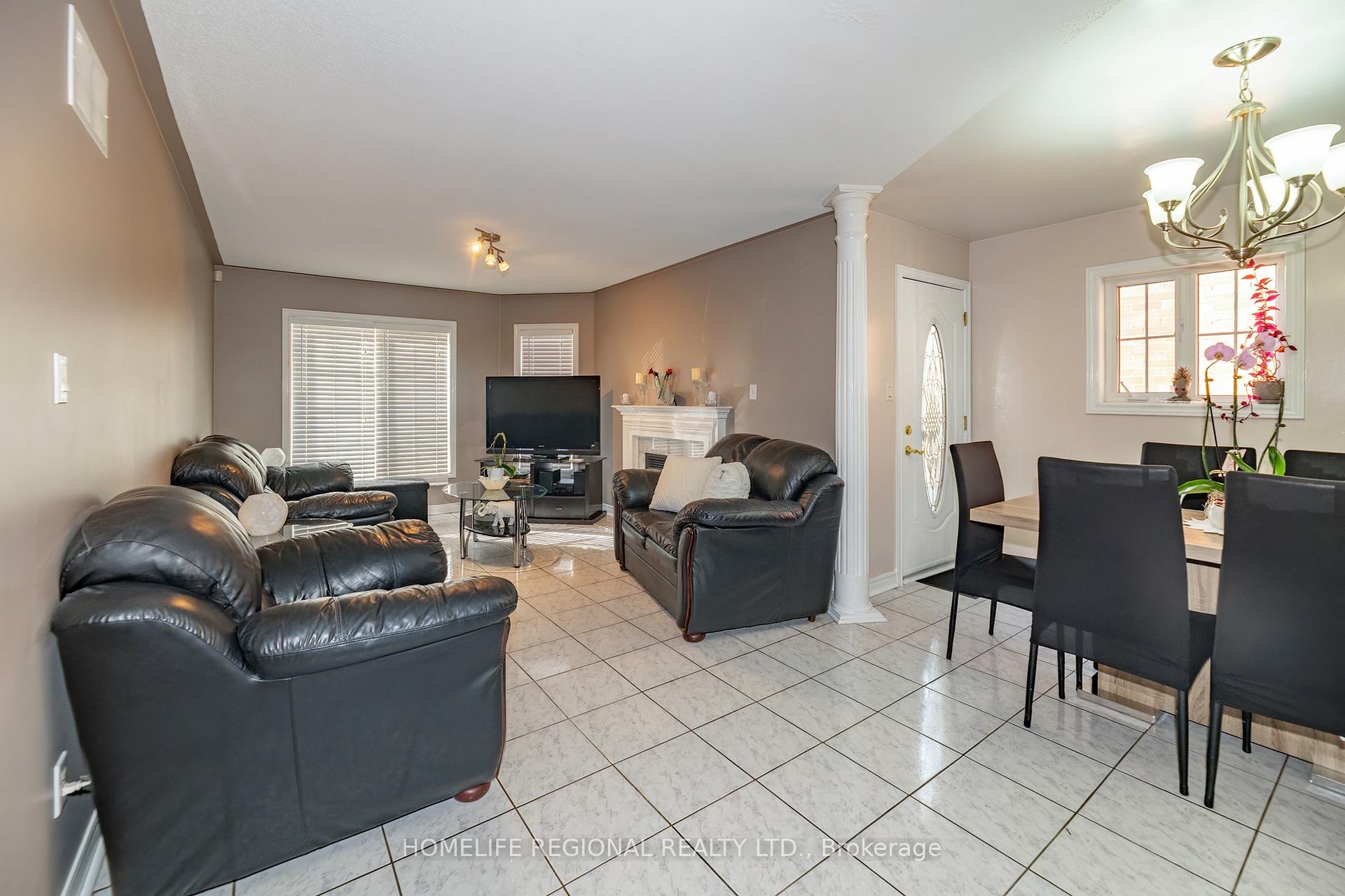 Photo 7 of 40 Arnold Crescent, Whitby, Brooklin — HOMEH