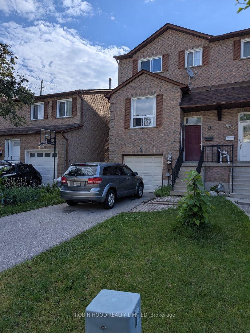 Front of 5 Cottonwood Court
