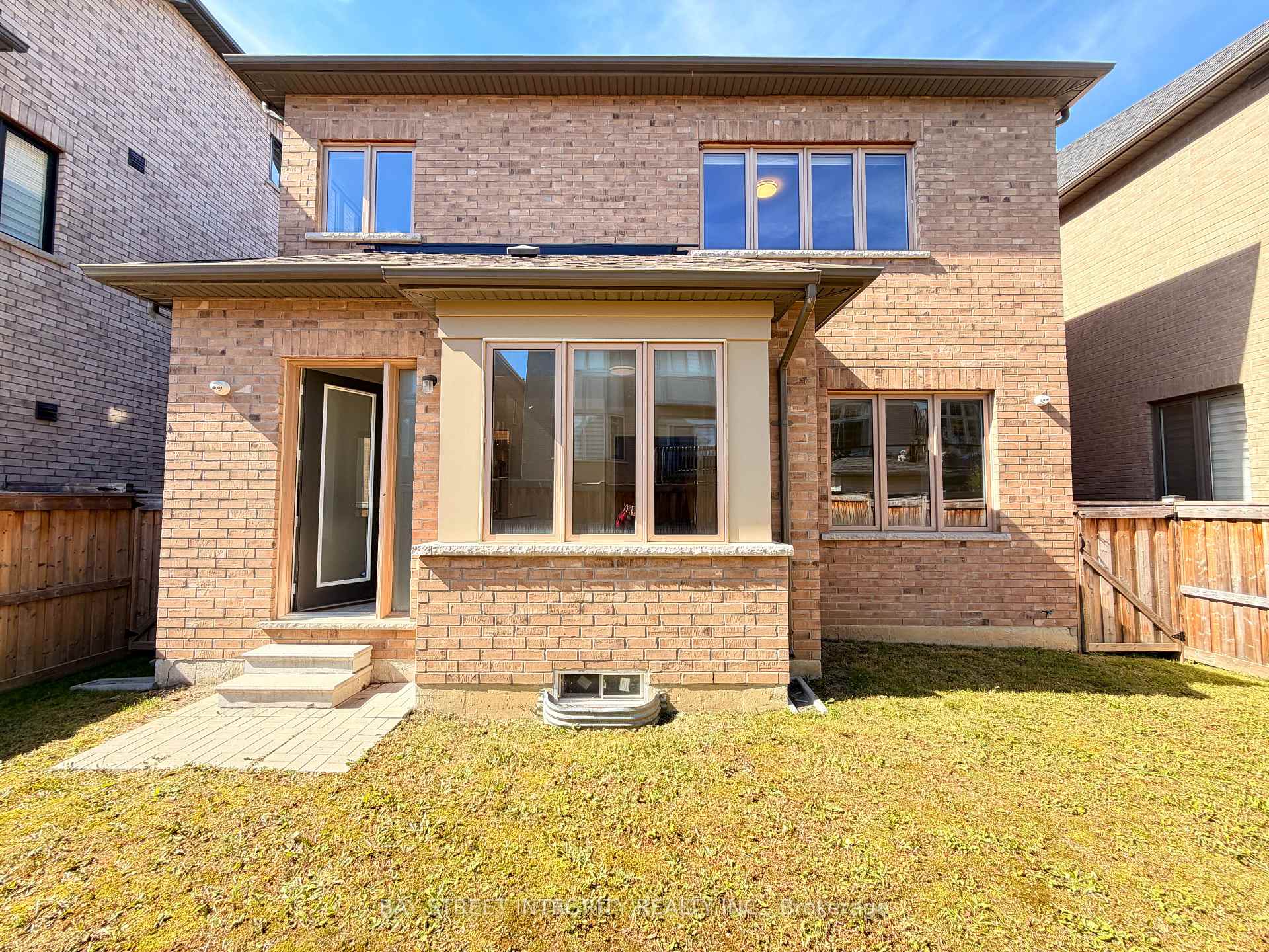 Photo 31 of 61 Cannes Avenue, Vaughan, Vellore Village — HOMEH